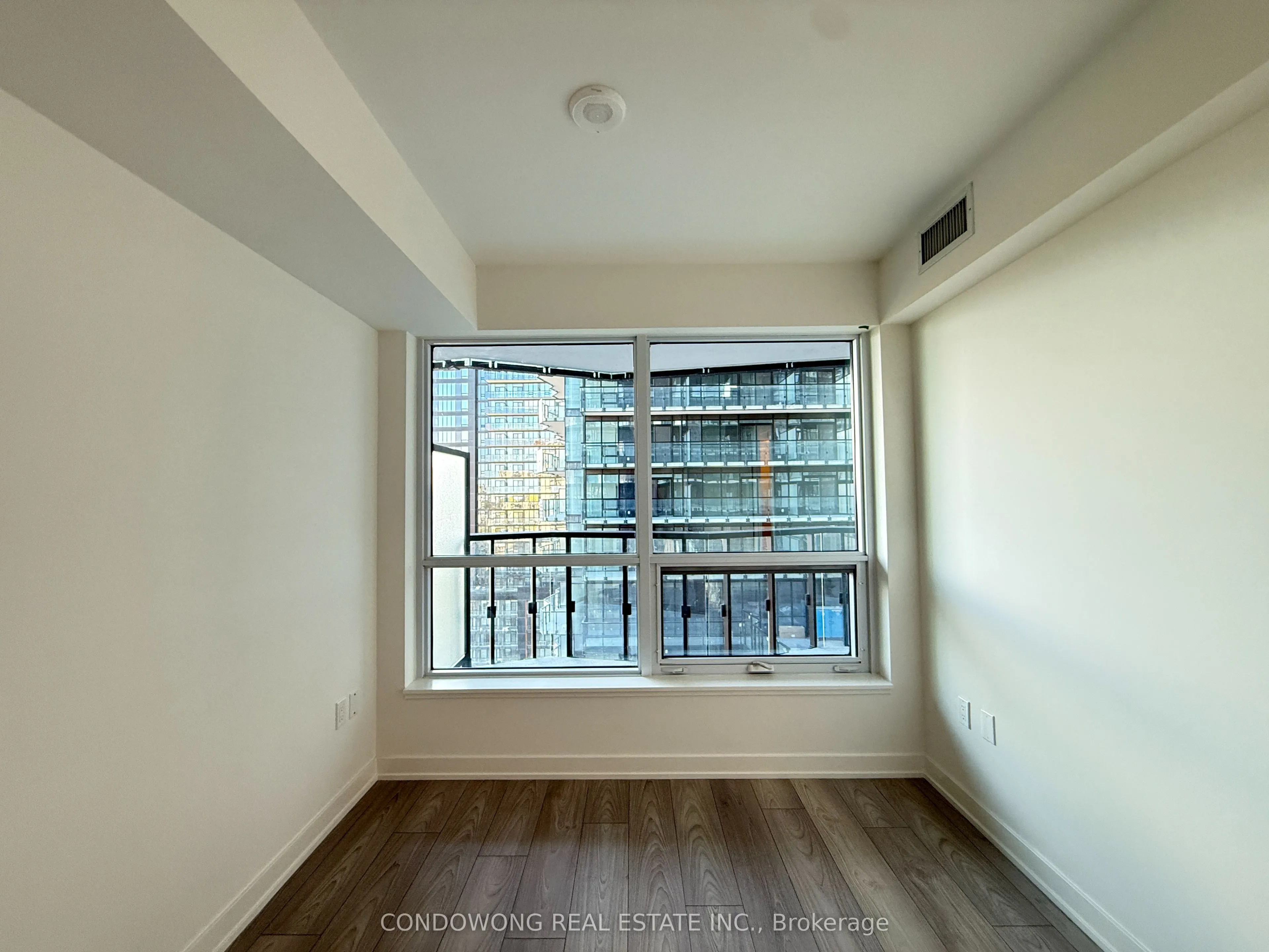 120 Broadway Avenue, #1106