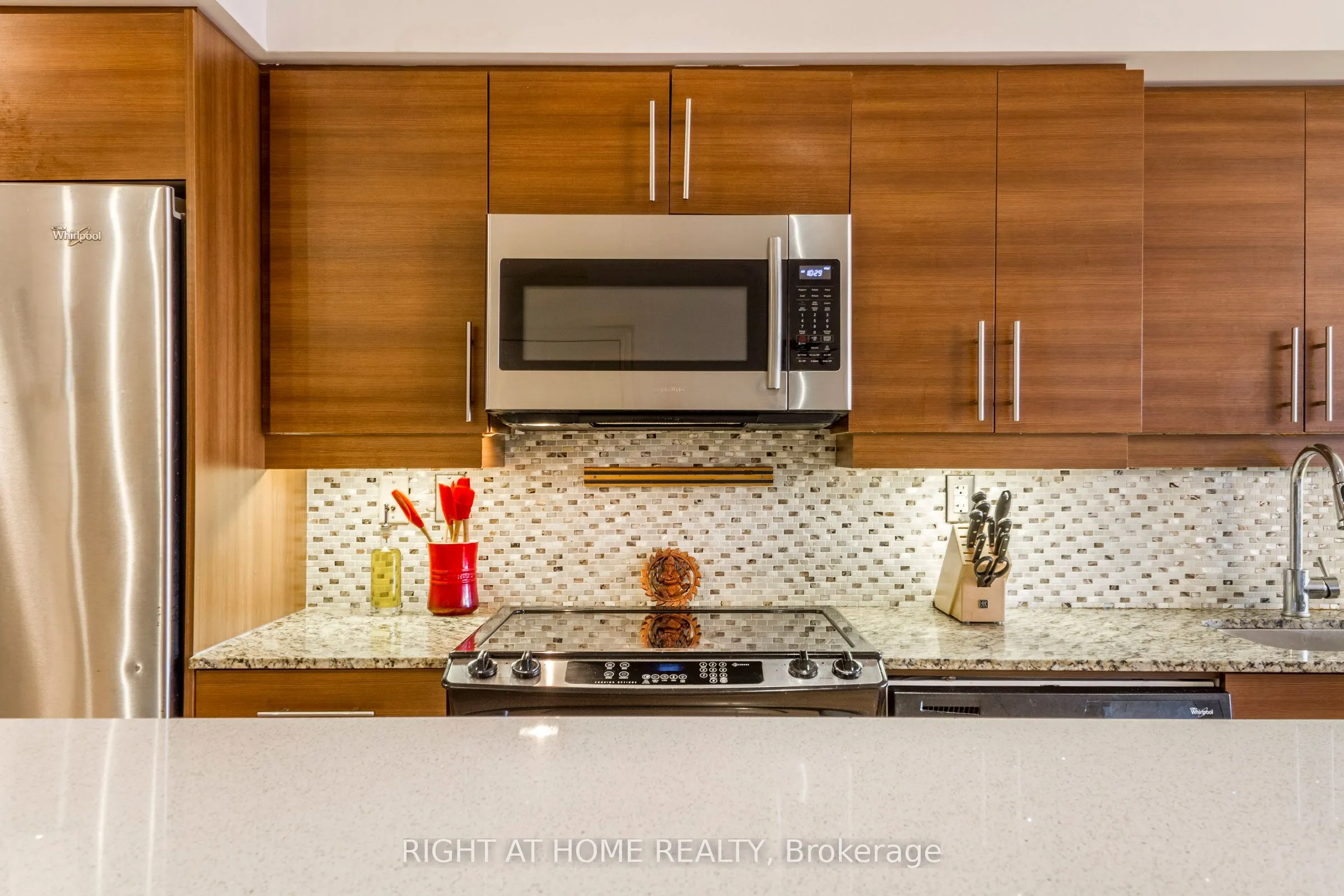 125 Western Battery Road W, #214