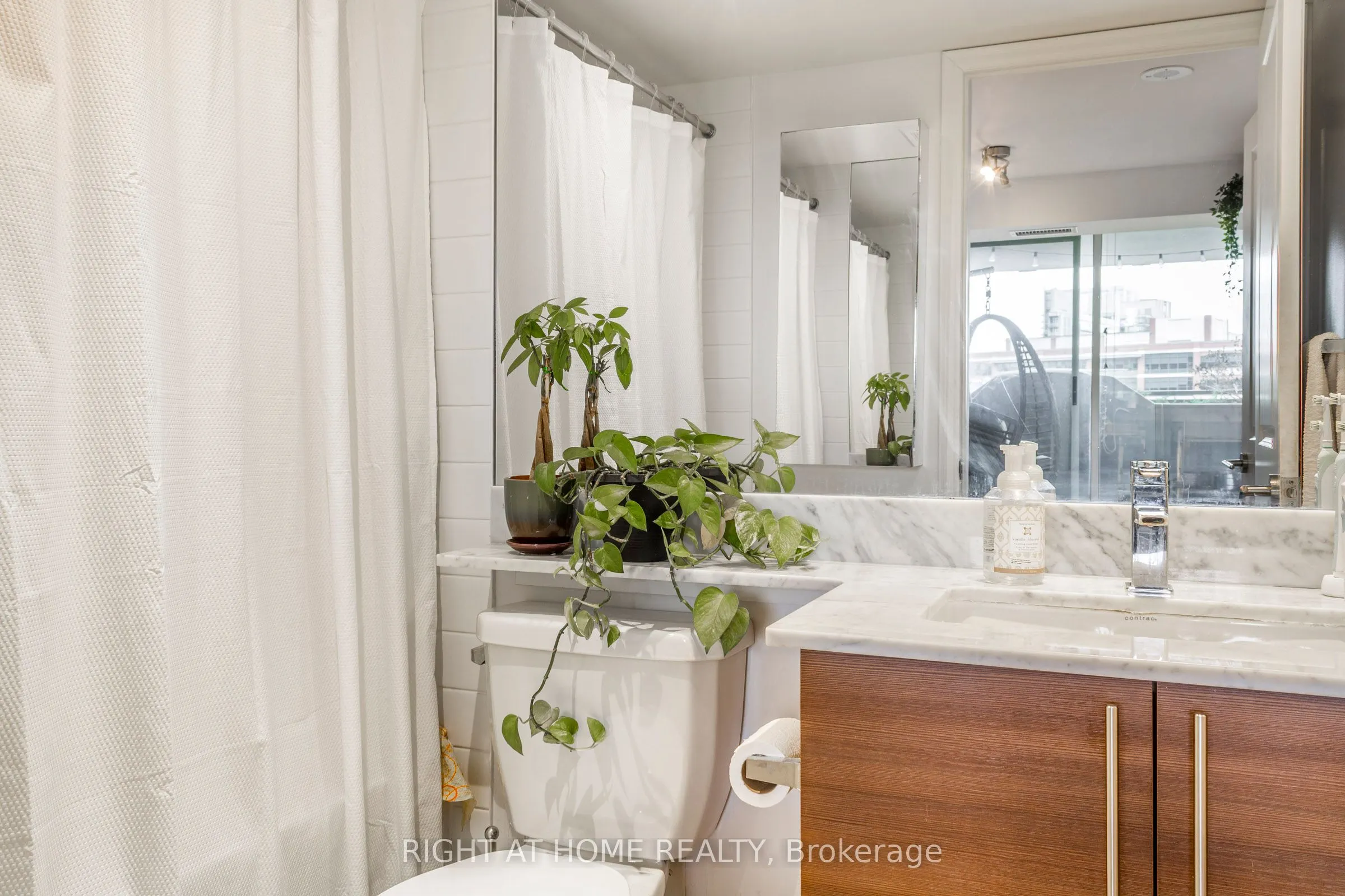 125 Western Battery Road W, #214