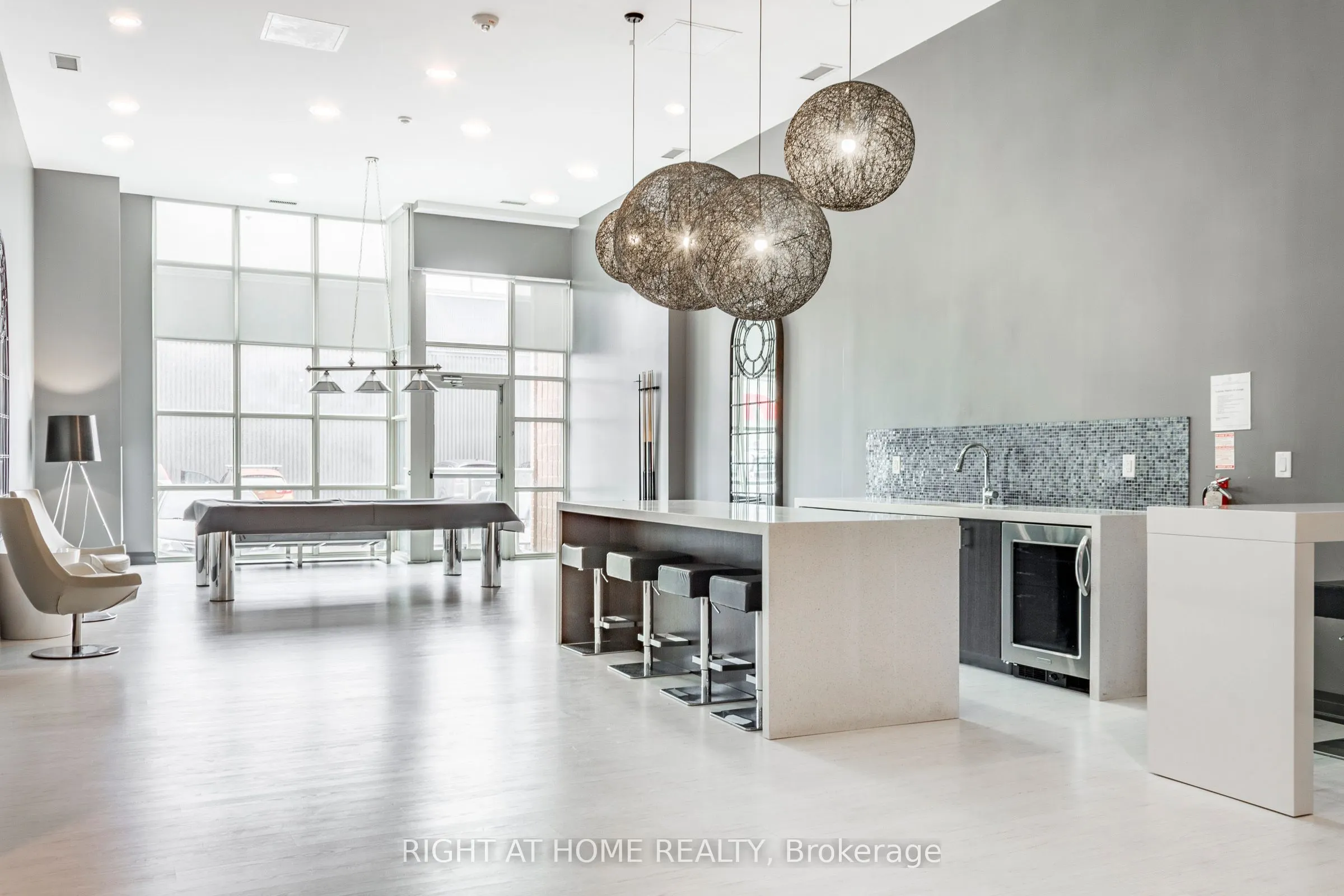 125 Western Battery Road W, #214