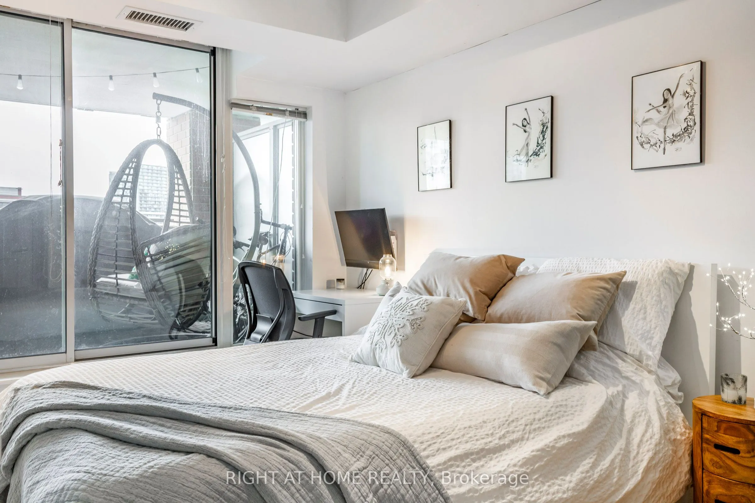 125 Western Battery Road W, #214