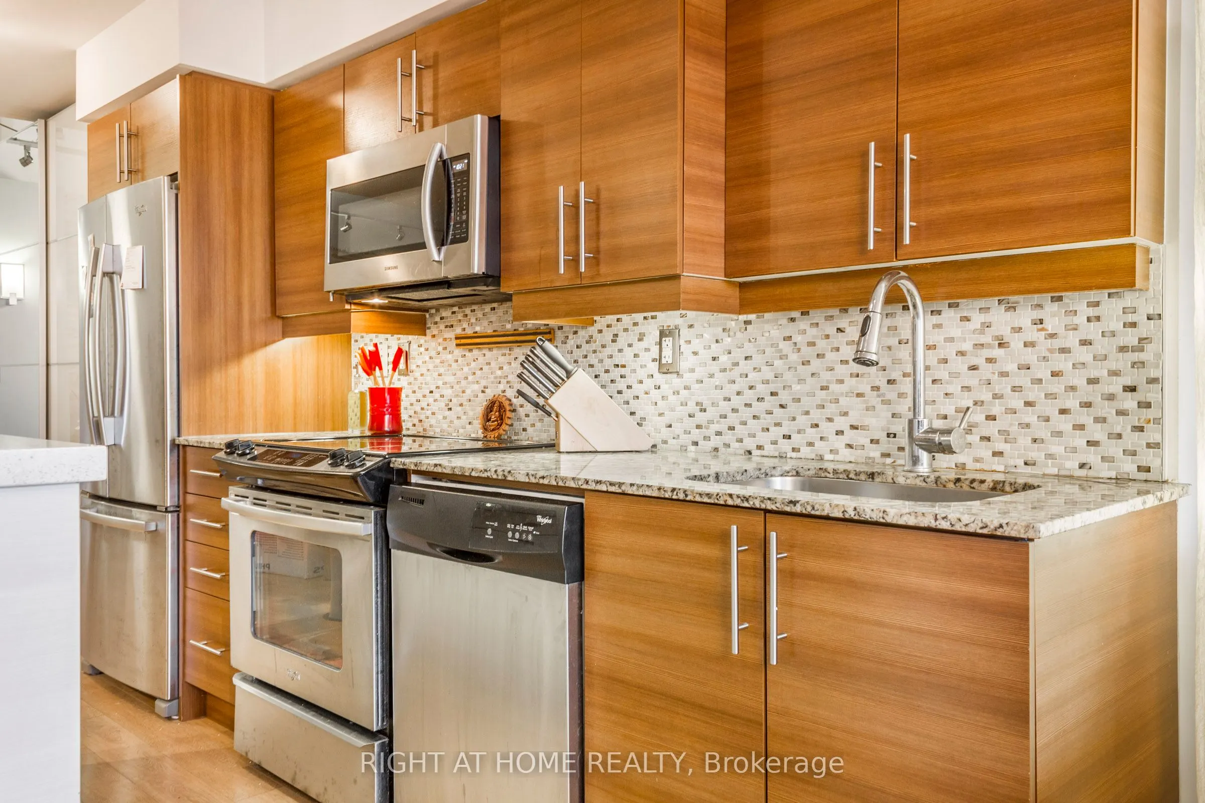 125 Western Battery Road W, #214