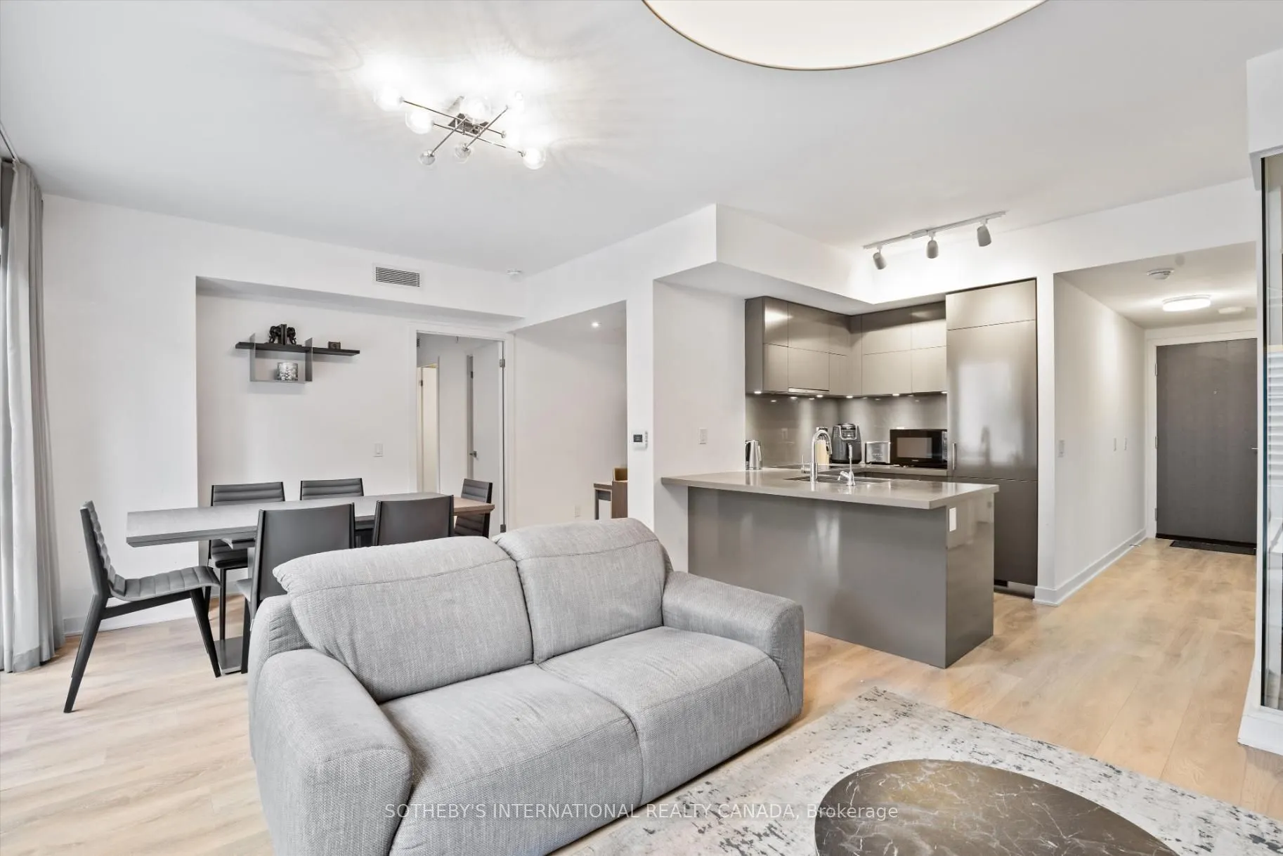 188 Cumberland Street, #604