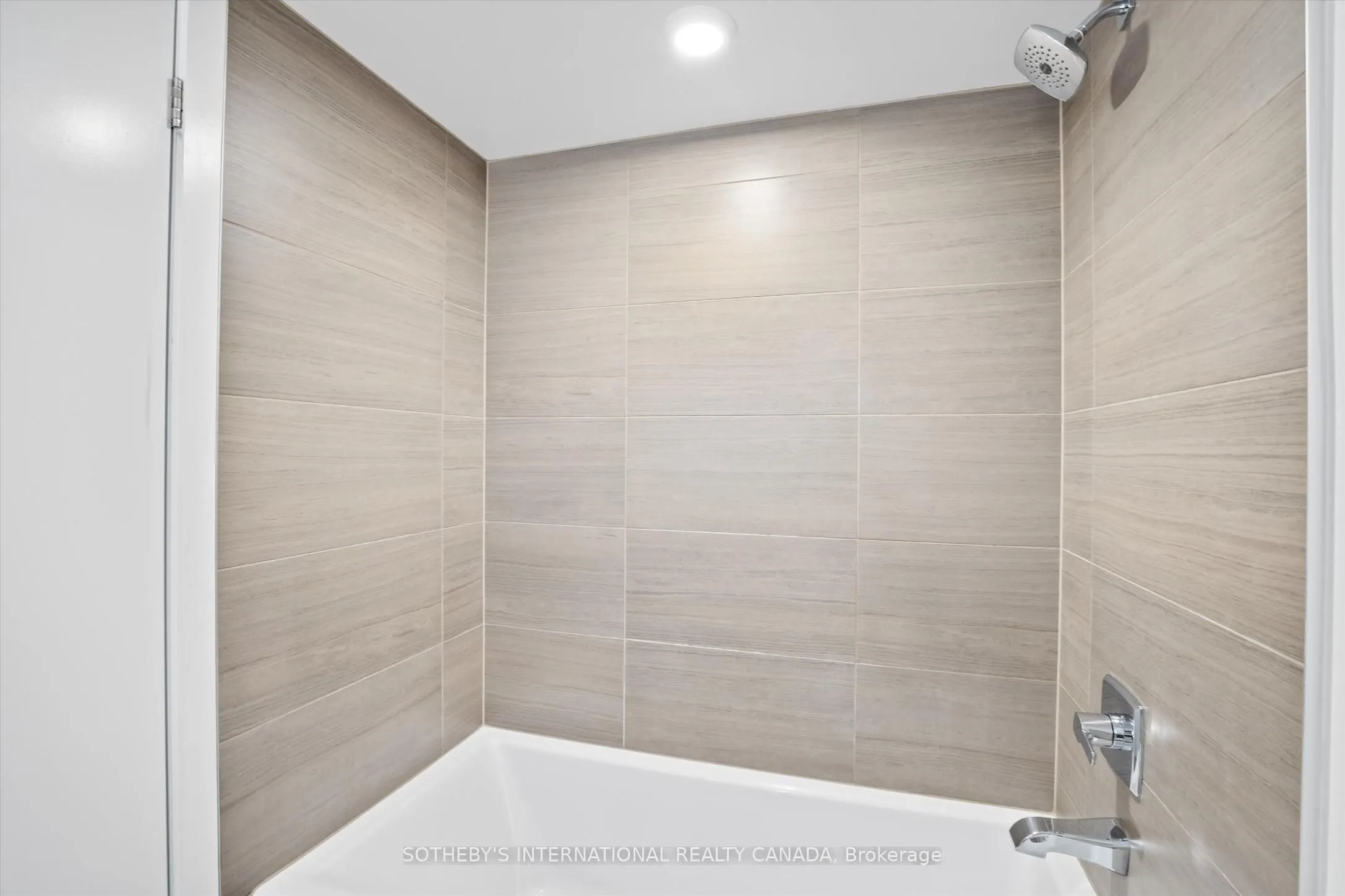 188 Cumberland Street, #604