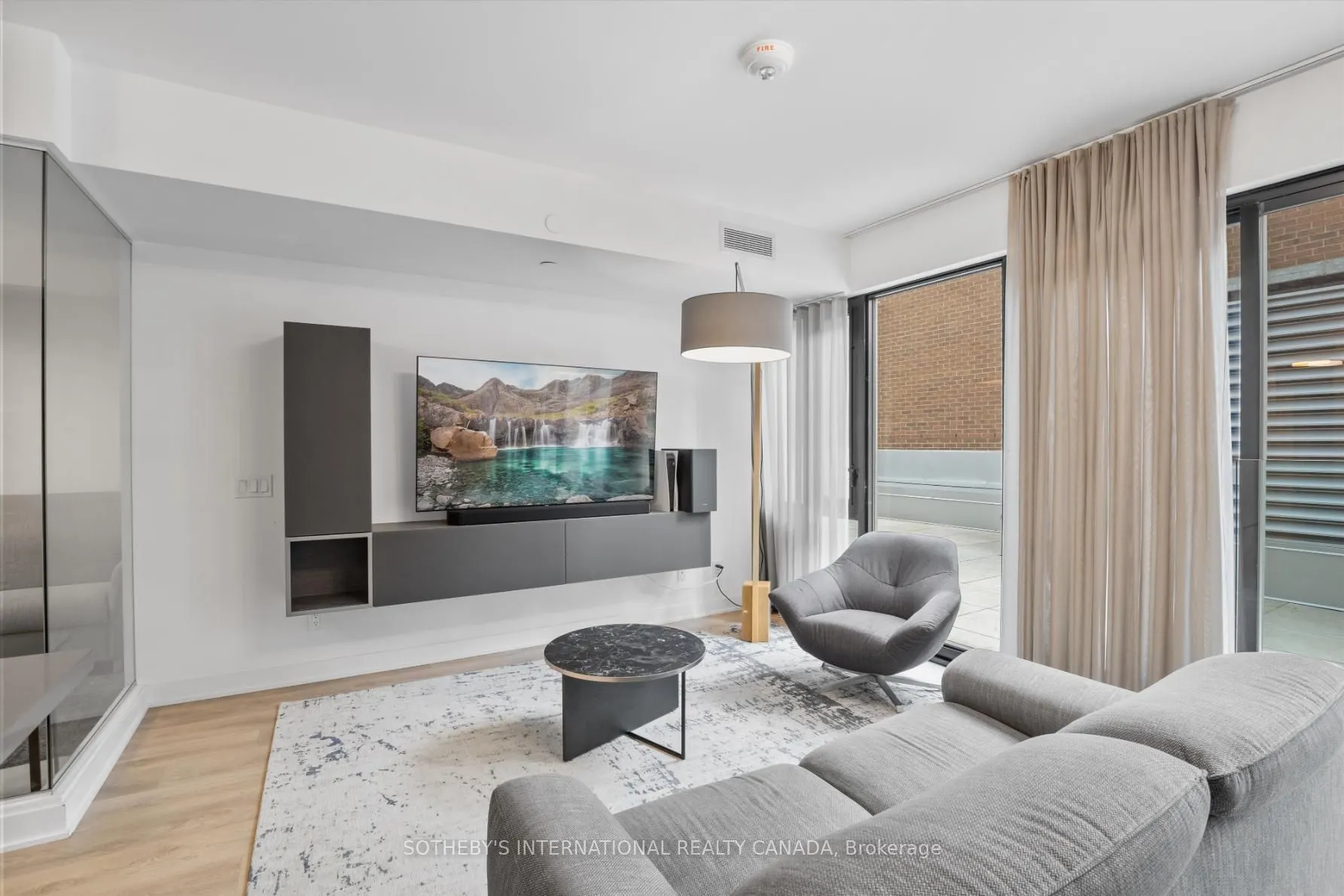 188 Cumberland Street, #604