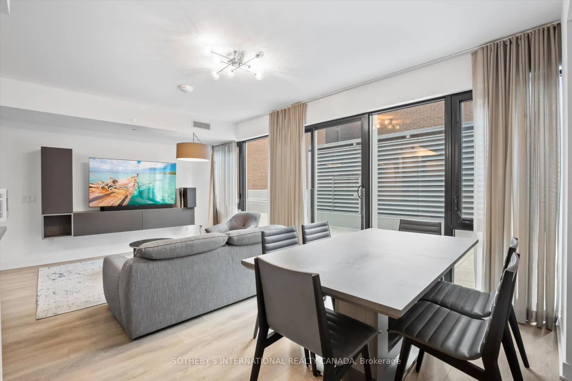 188 Cumberland Street, #604