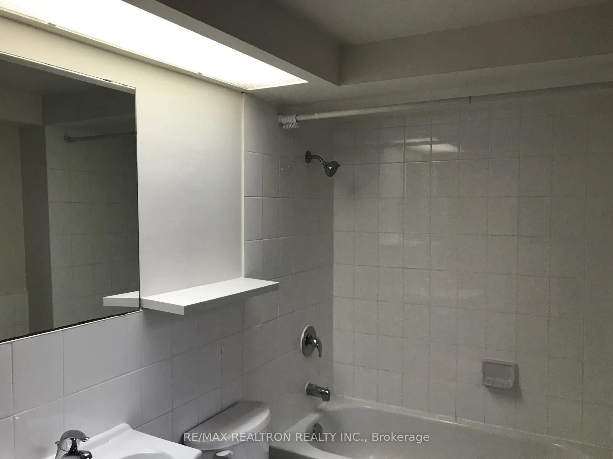 60 Finch Avenue E, #Front