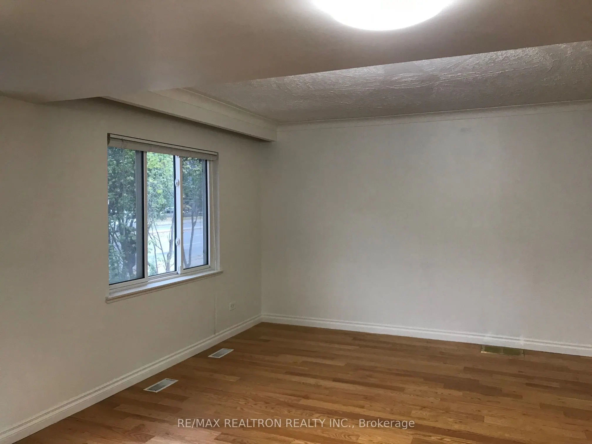 60 Finch Avenue E, #Front