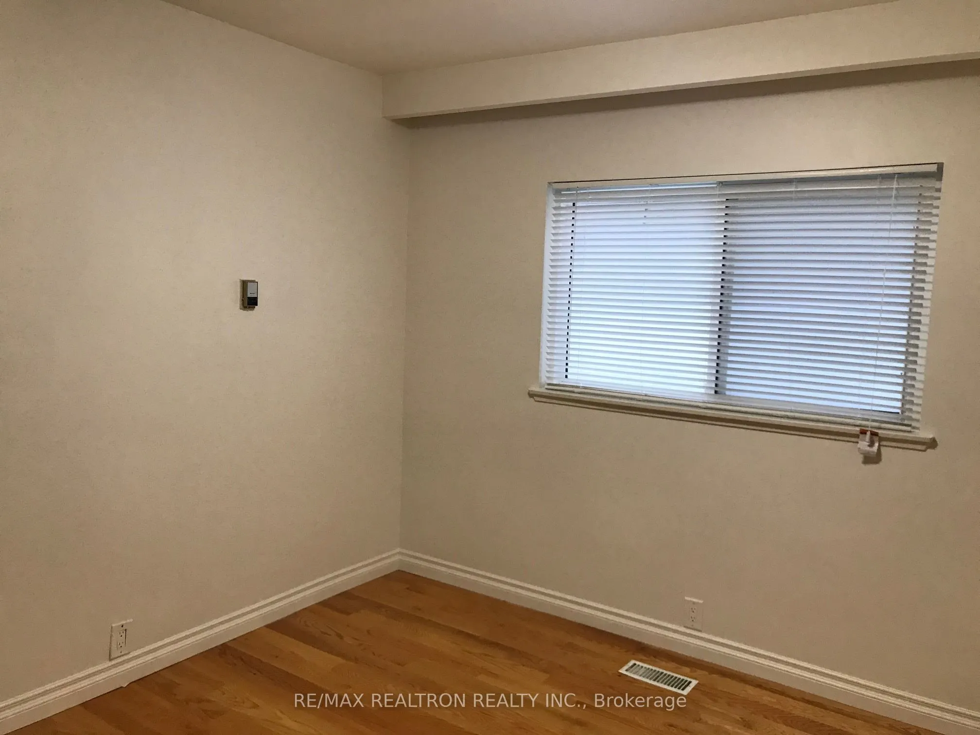 60 Finch Avenue E, #Front