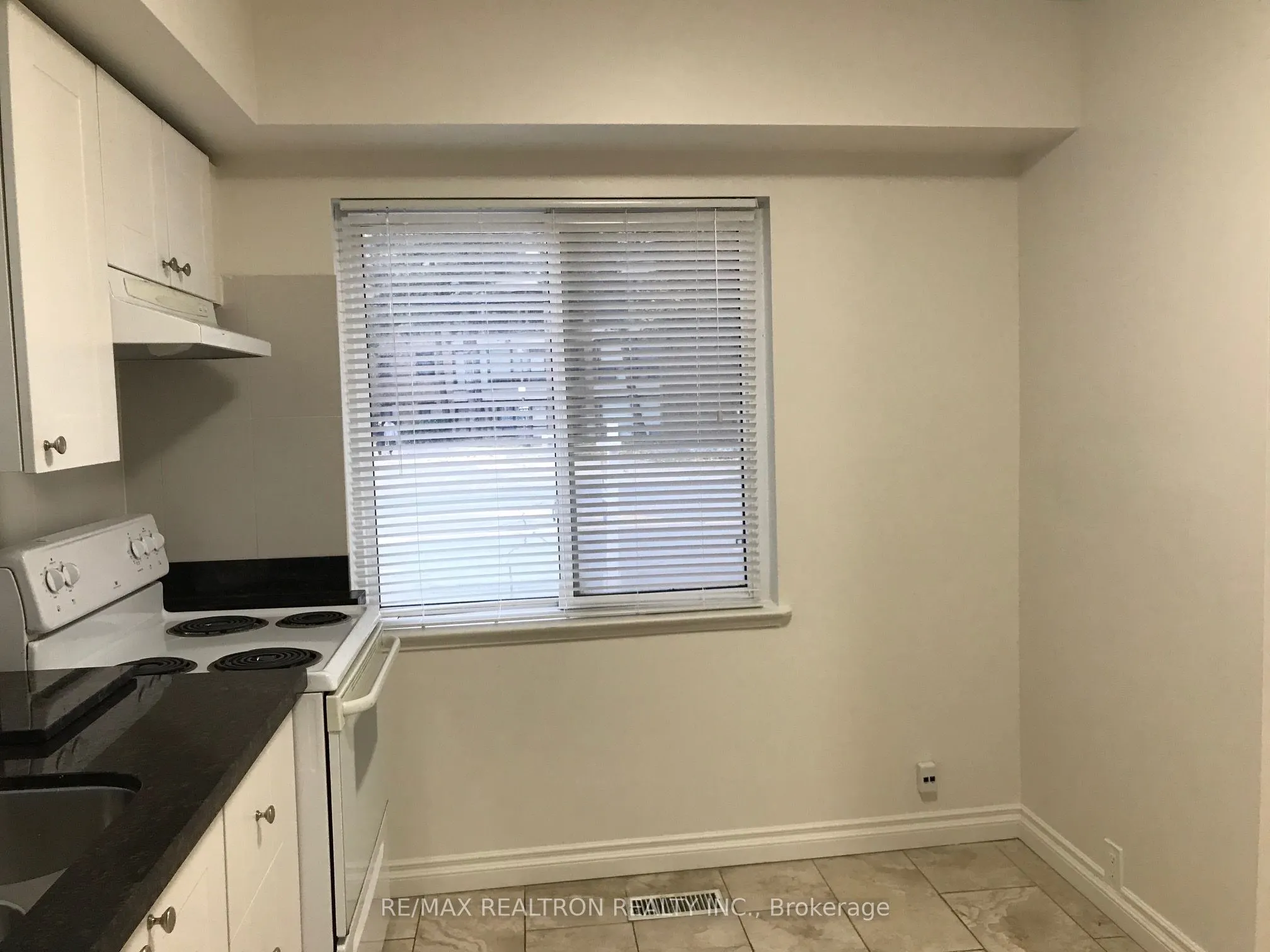 60 Finch Avenue E, #Front