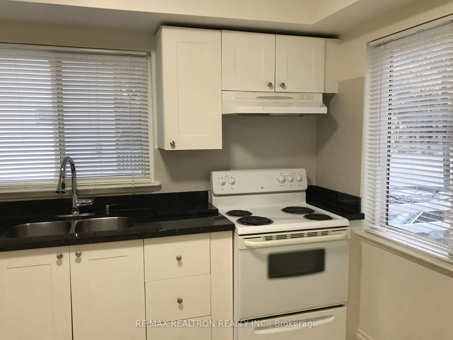 60 Finch Avenue E, #Front