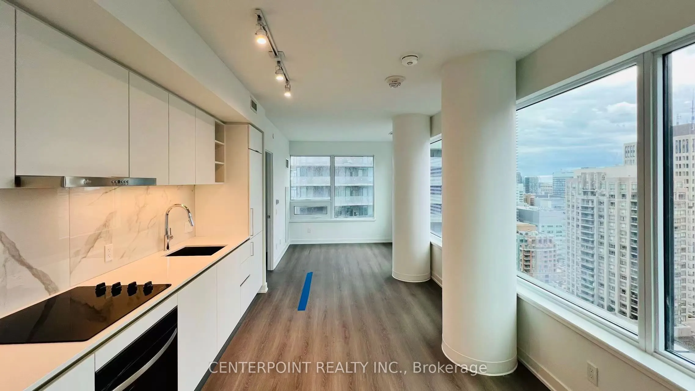 8 Wellesley Street W, #2916