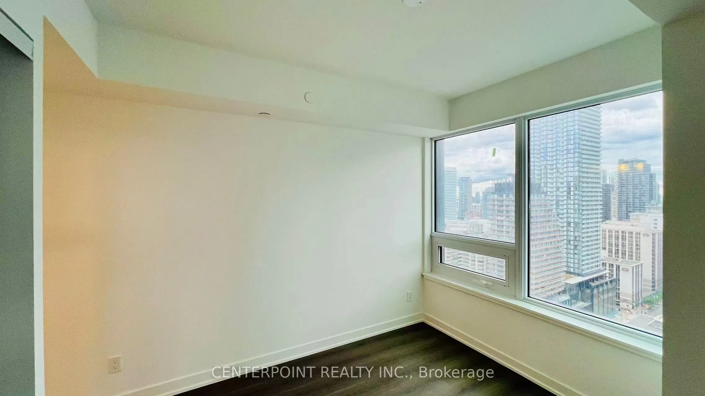 8 Wellesley Street W, #2916