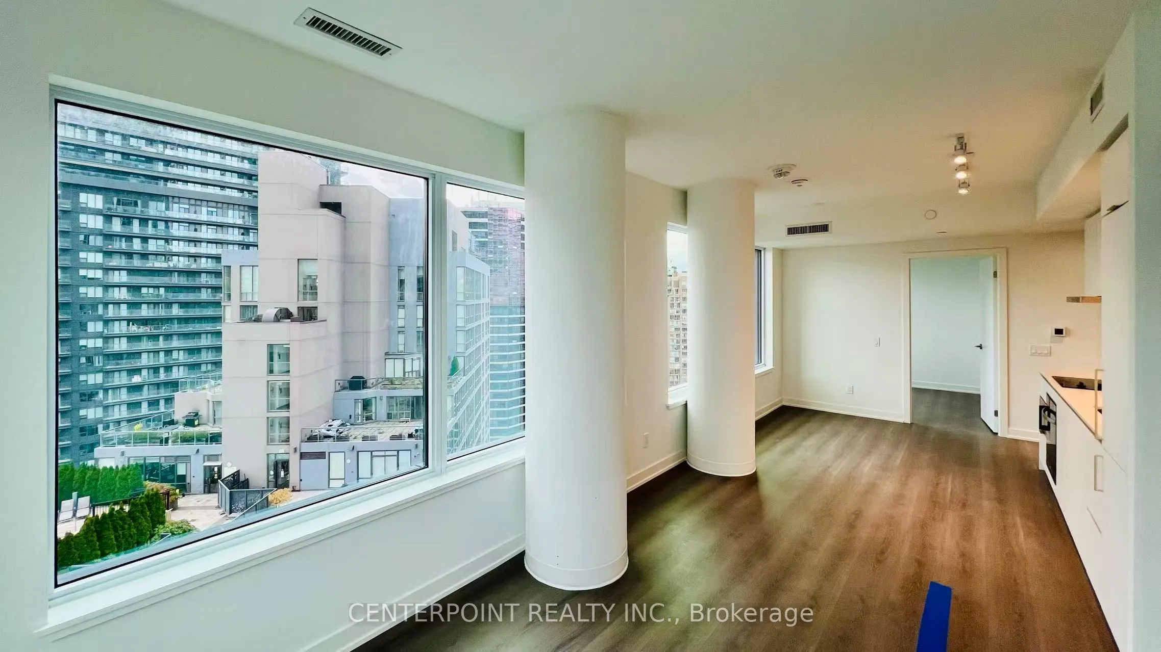8 Wellesley Street W, #2916