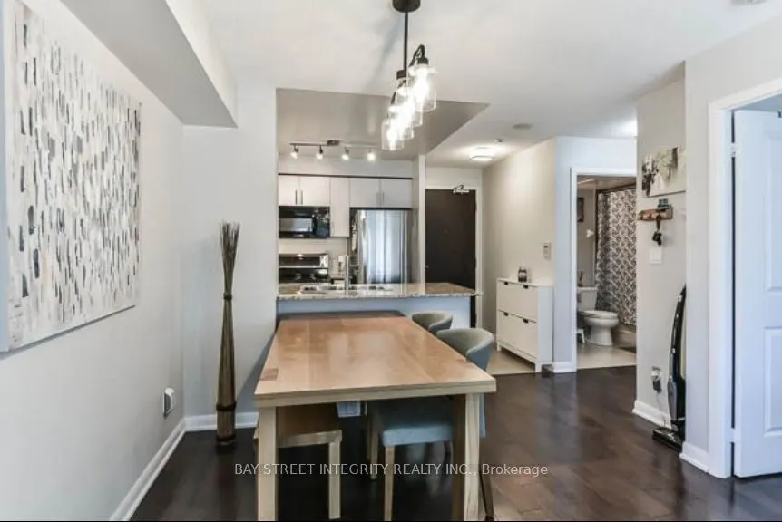 5793 Yonge Street, #607