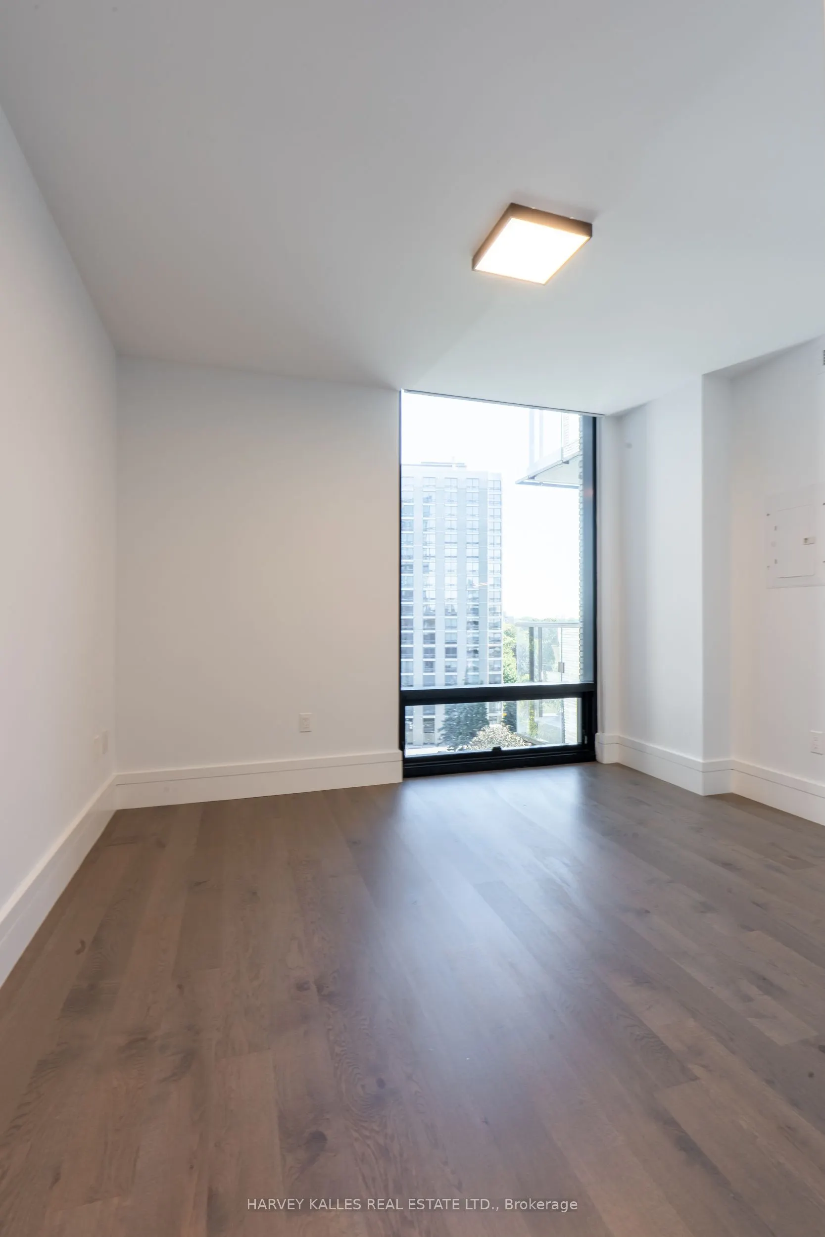 215 Lonsdale Road, #705