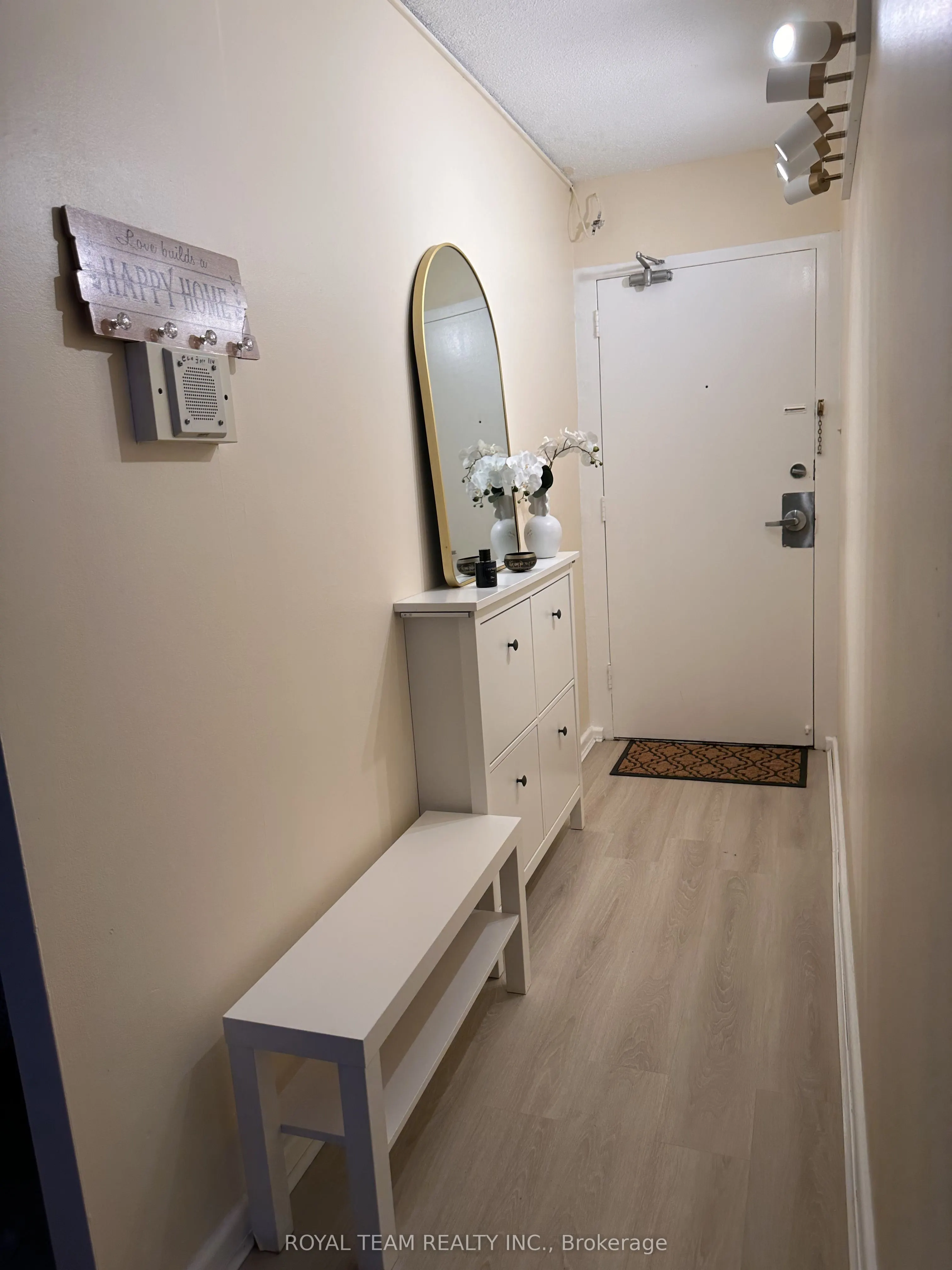 735 Don Mills Road, #201