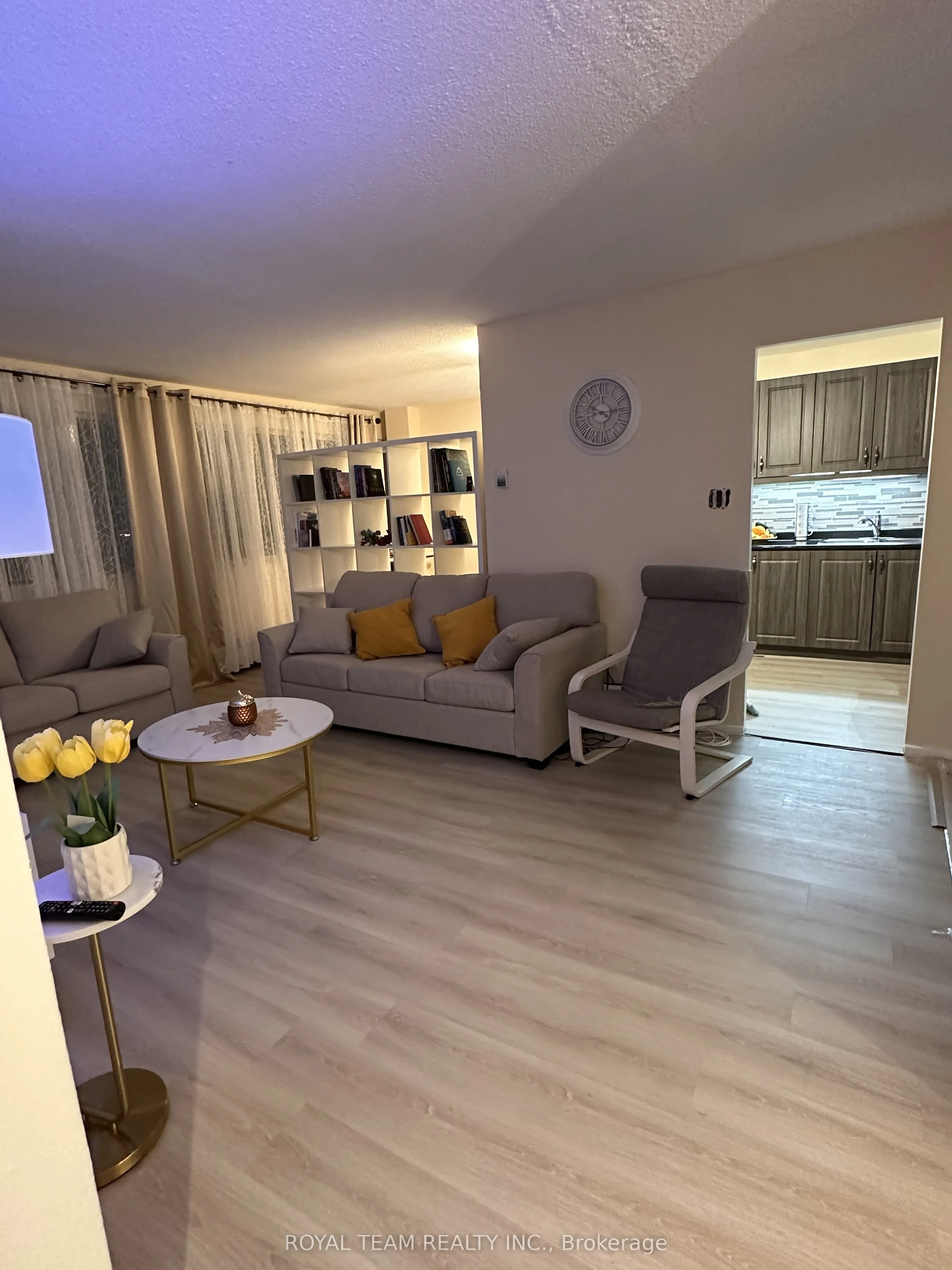 735 Don Mills Road, #201