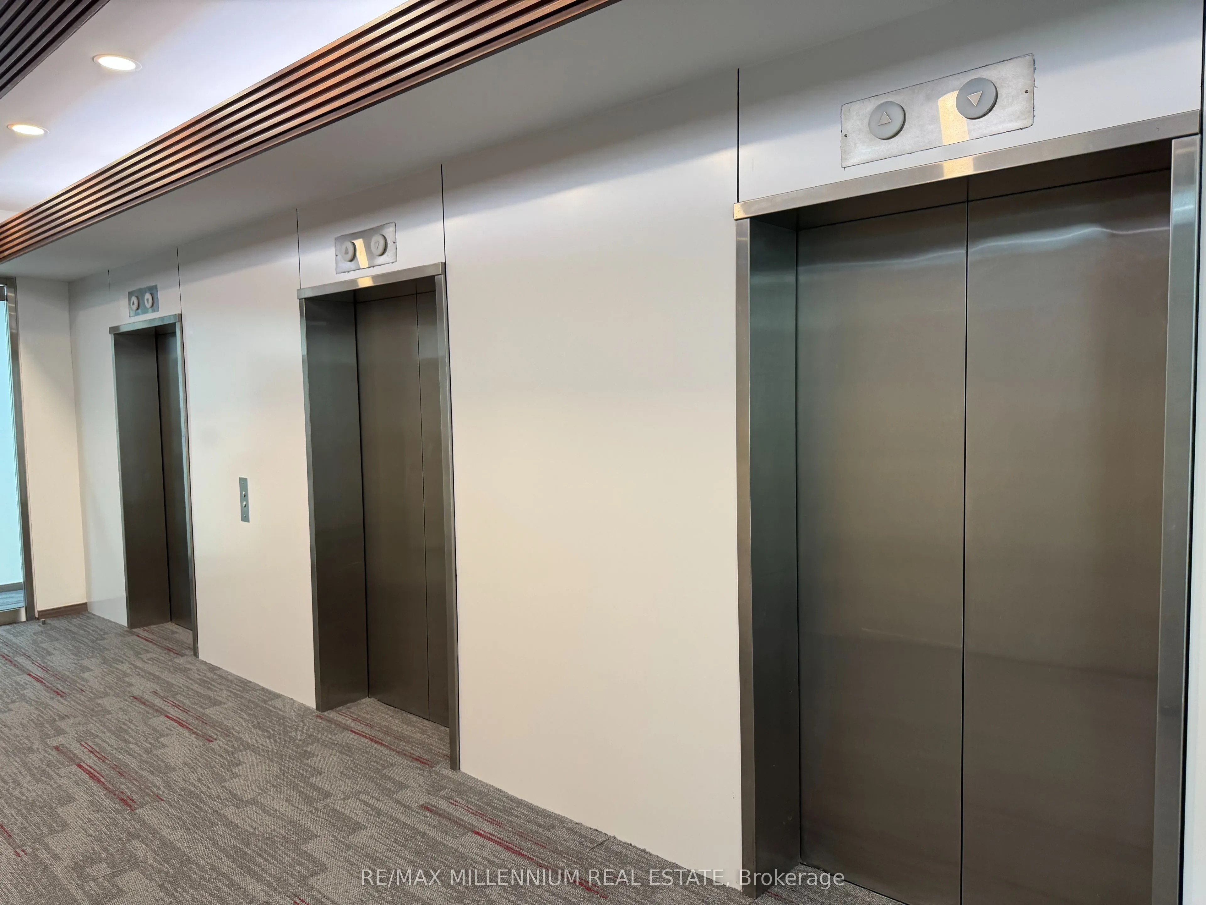 105 Gordon Baker Road E, #511