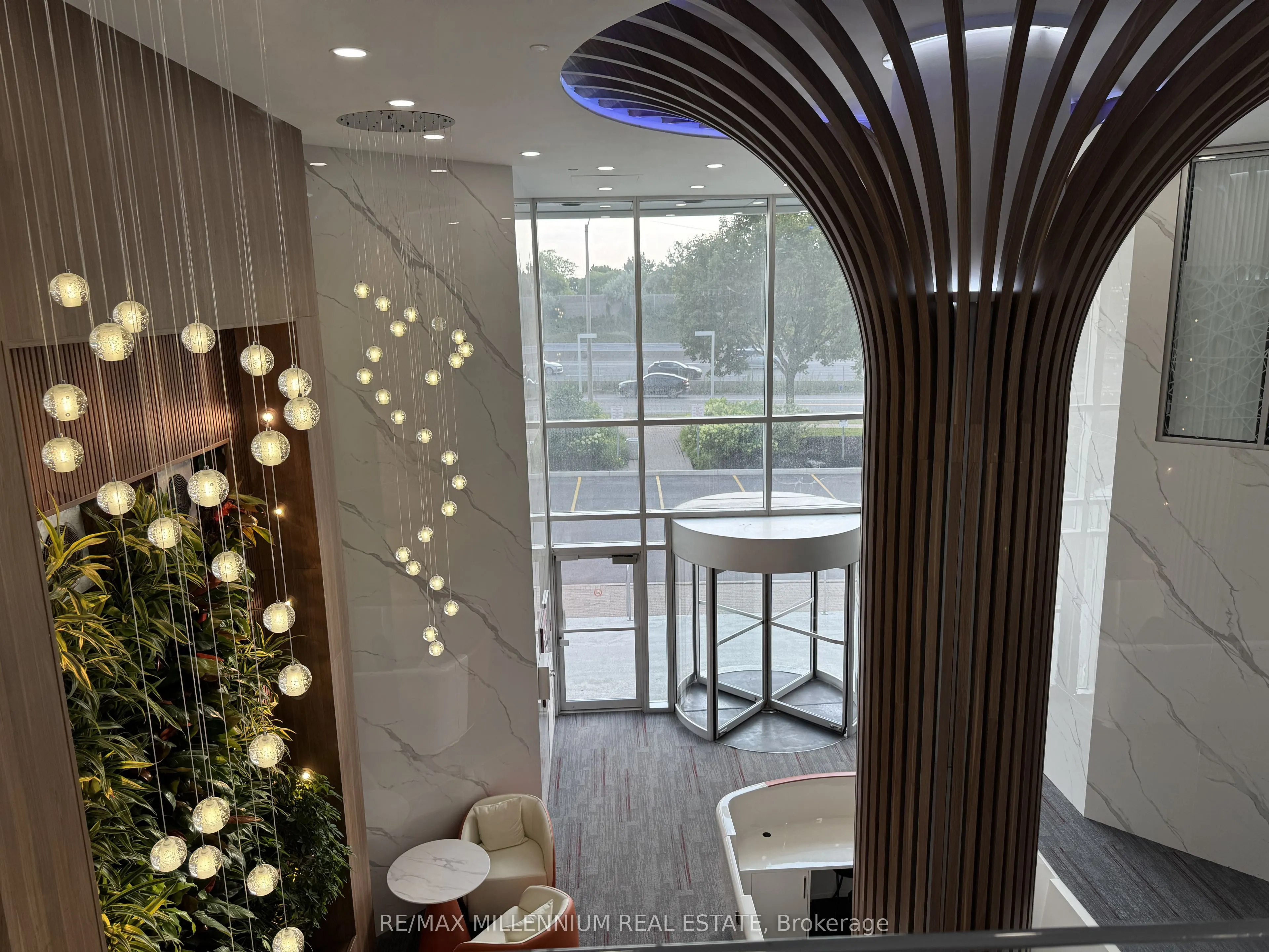 105 Gordon Baker Road E, #511