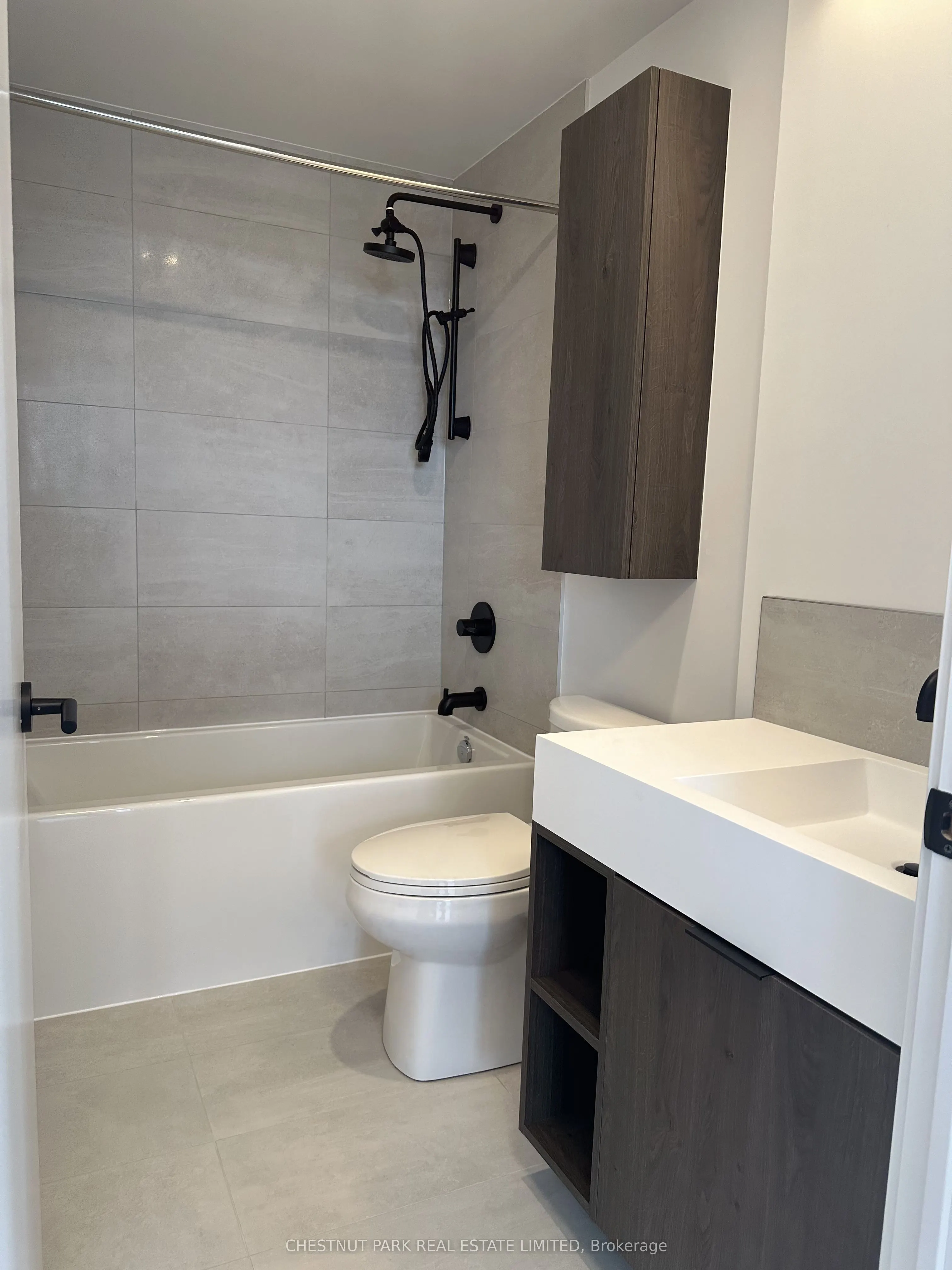 108 Peter Street, #2913