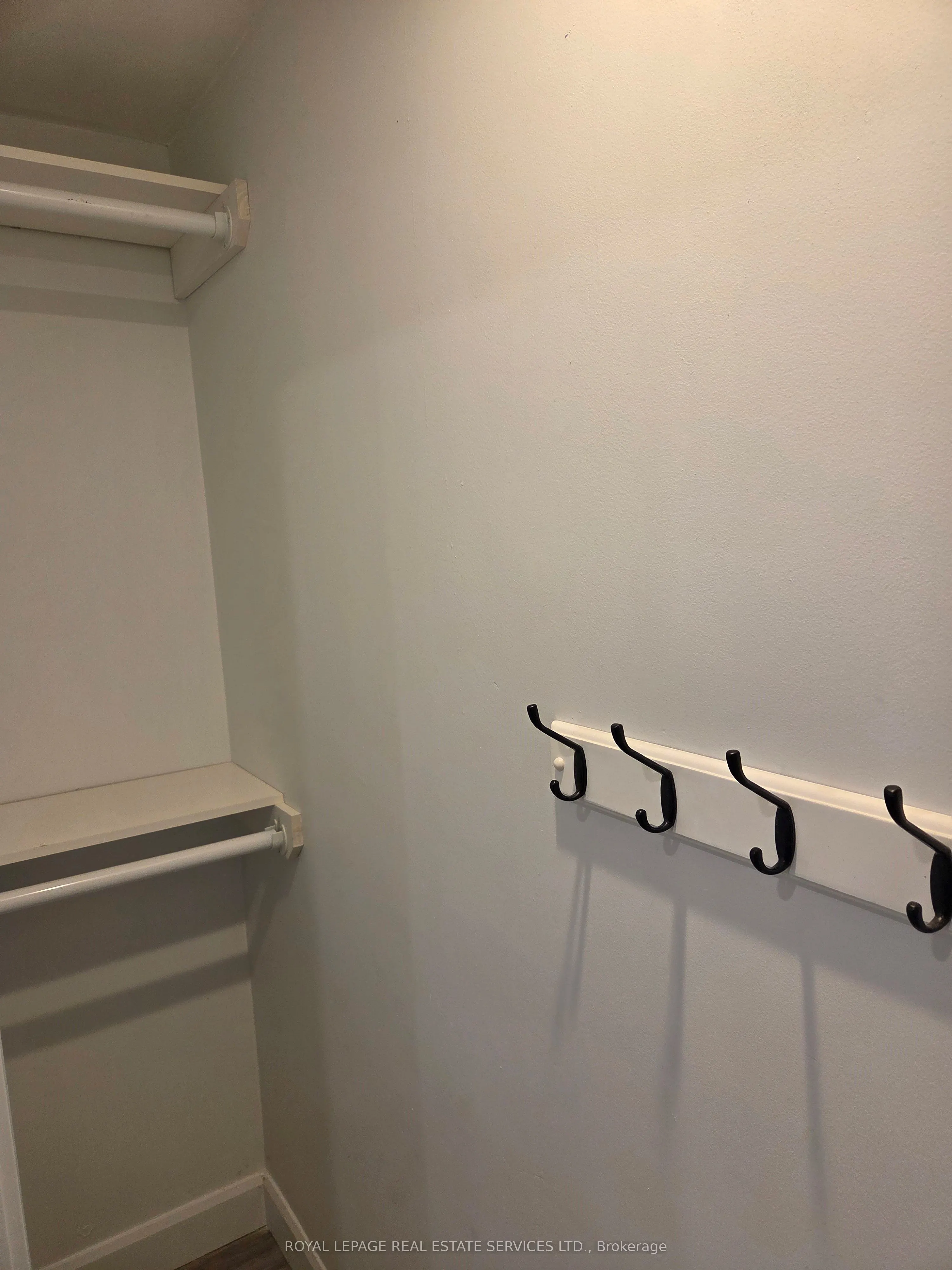 126 Lawrence Avenue W, #Lower