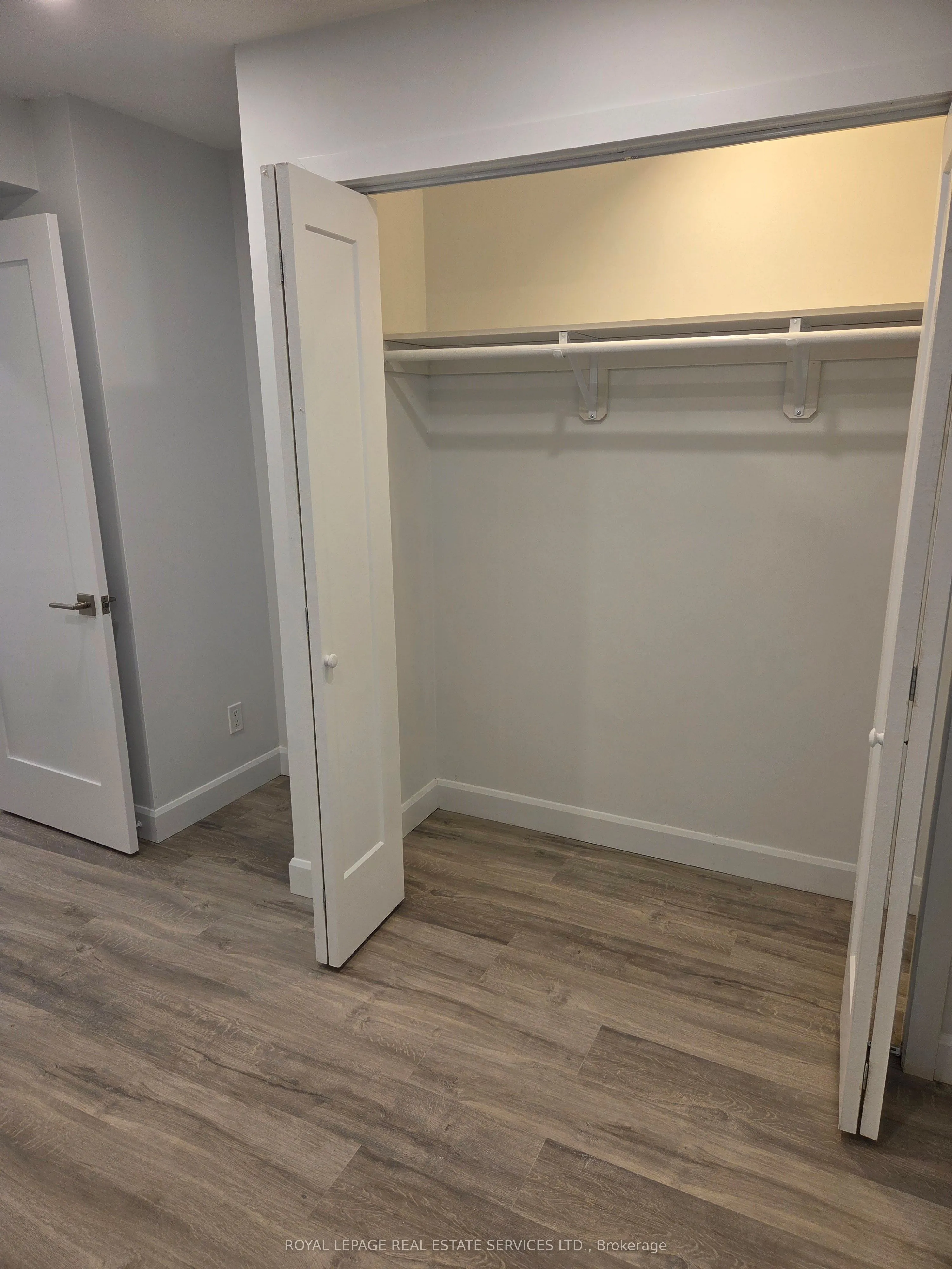 126 Lawrence Avenue W, #Lower