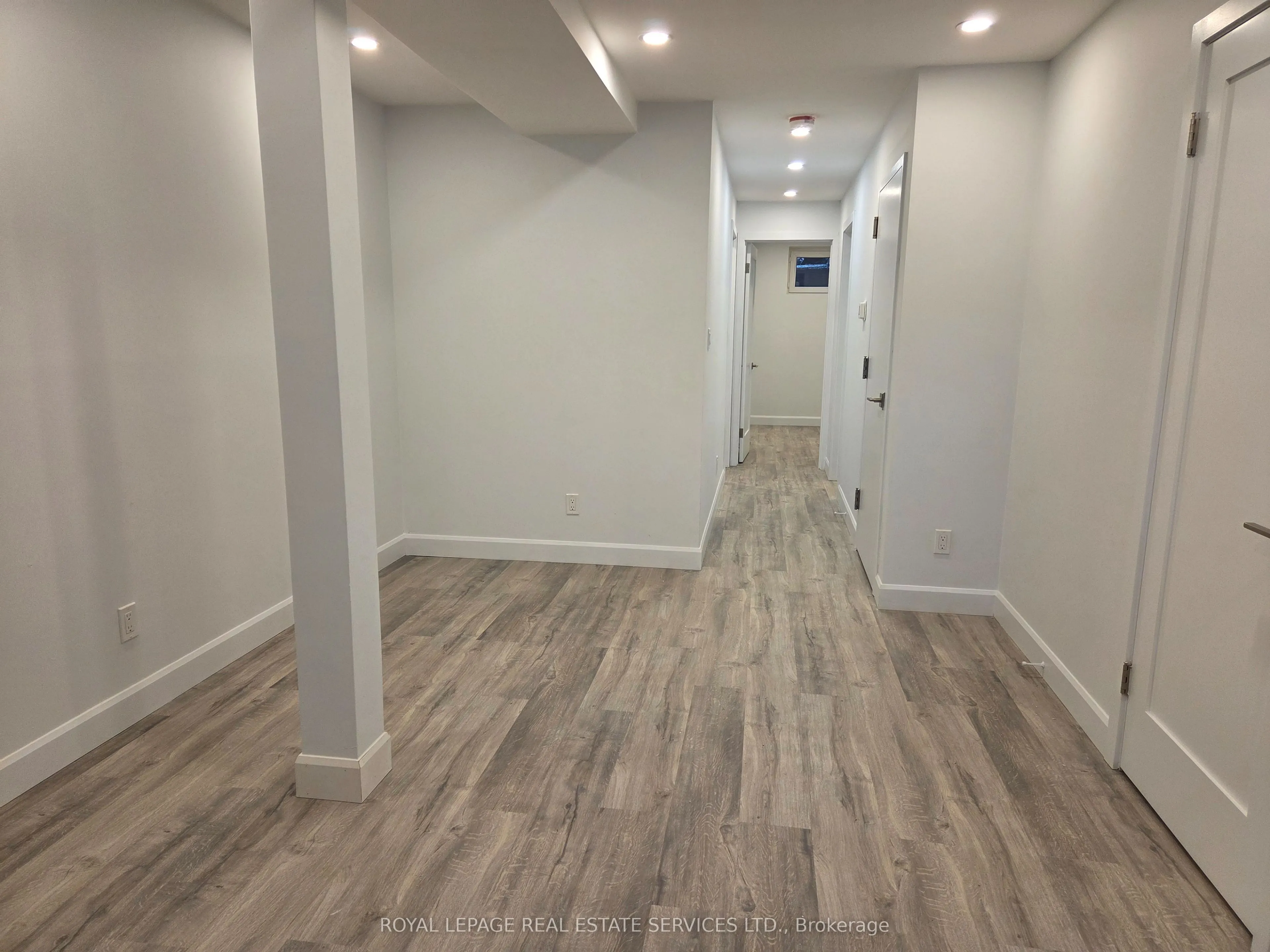 126 Lawrence Avenue W, #Lower