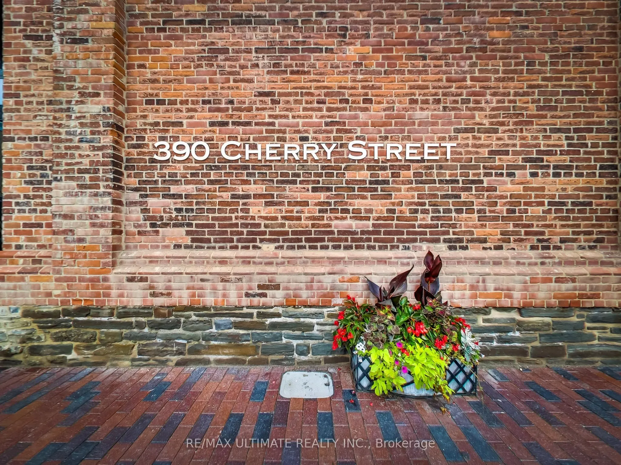 390 Cherry Street, #3003