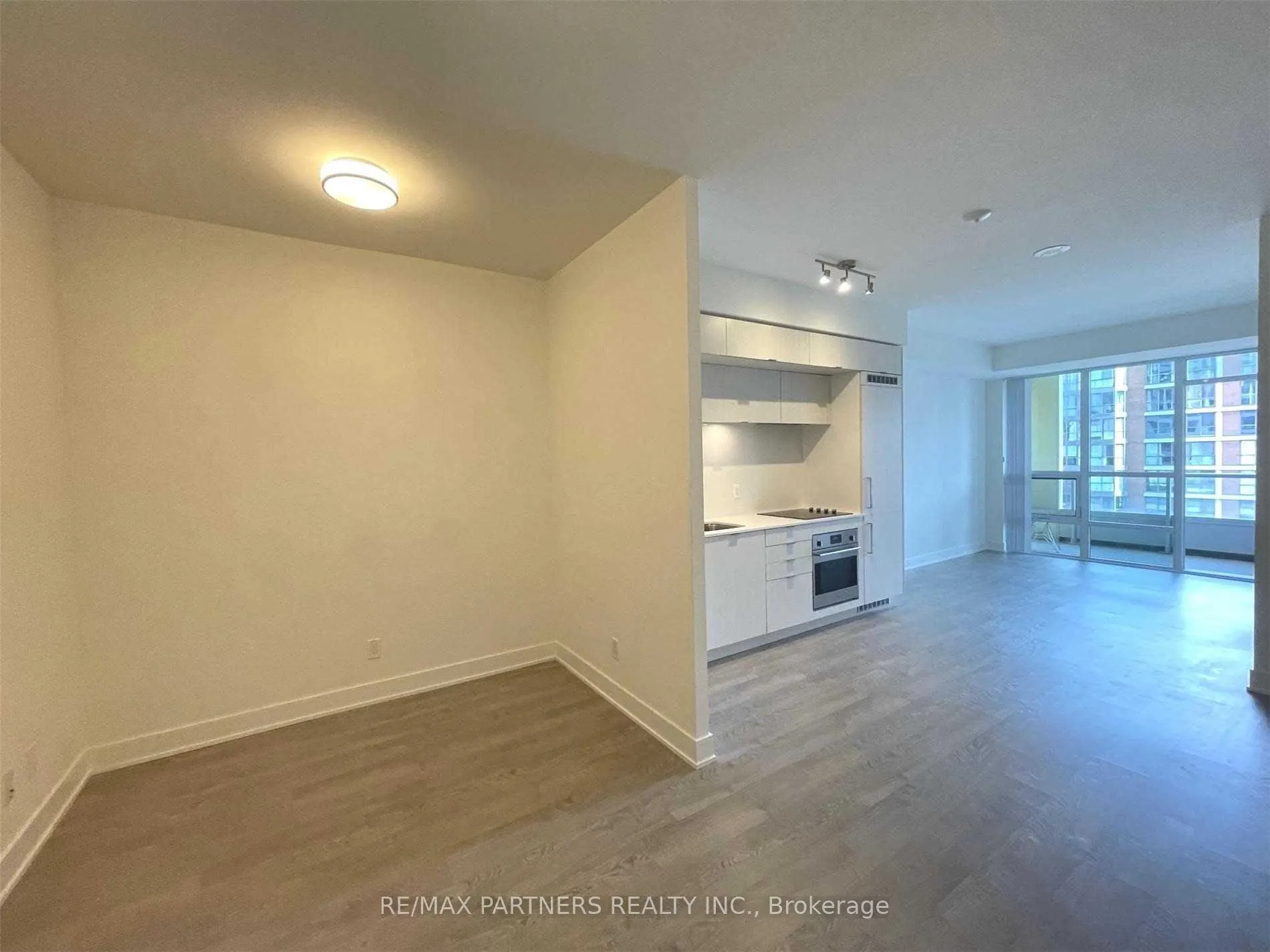 38 Cameron Street, #716