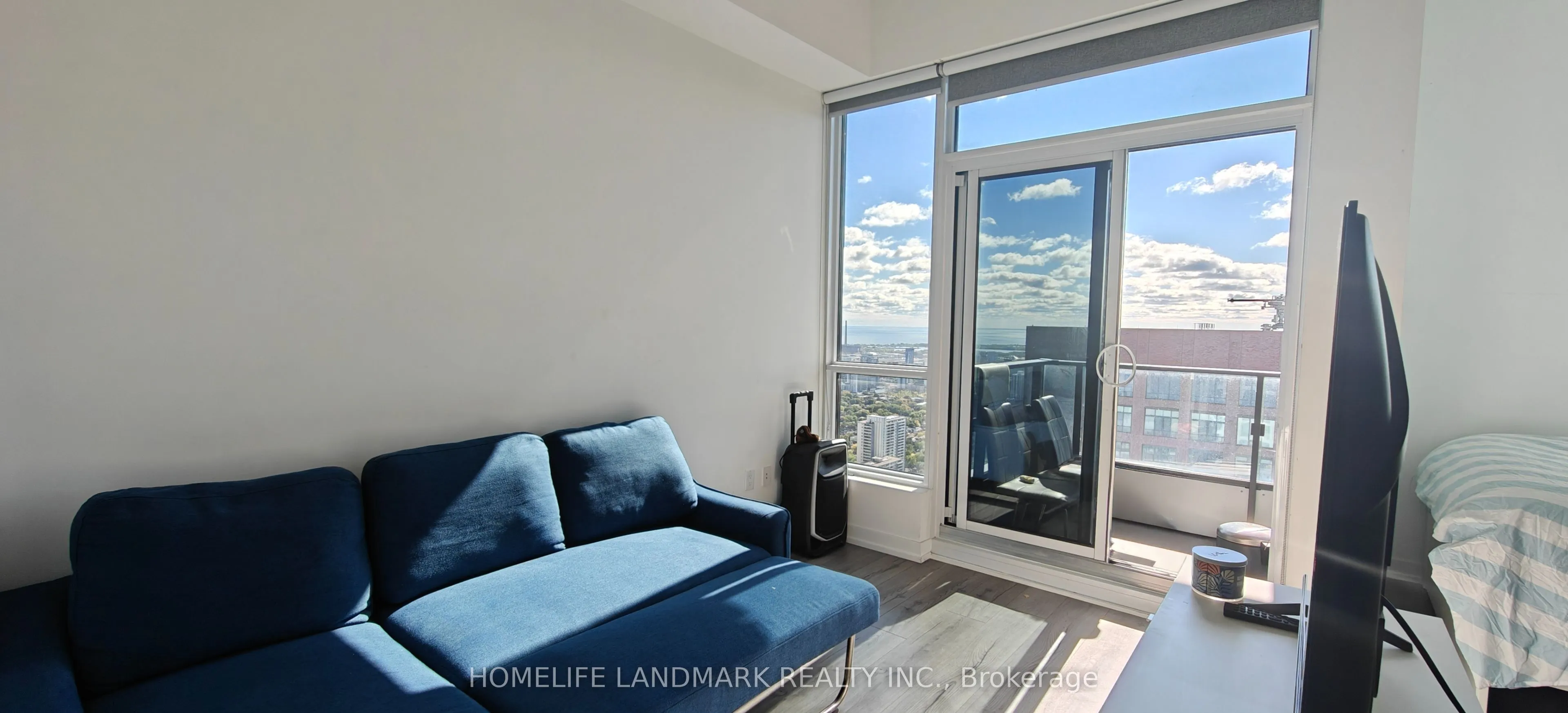 395 Bloor Street S, #5401