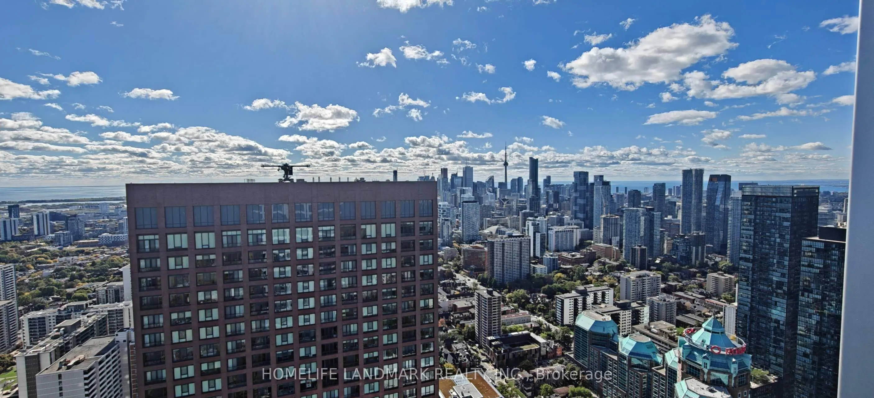 395 Bloor Street S, #5401