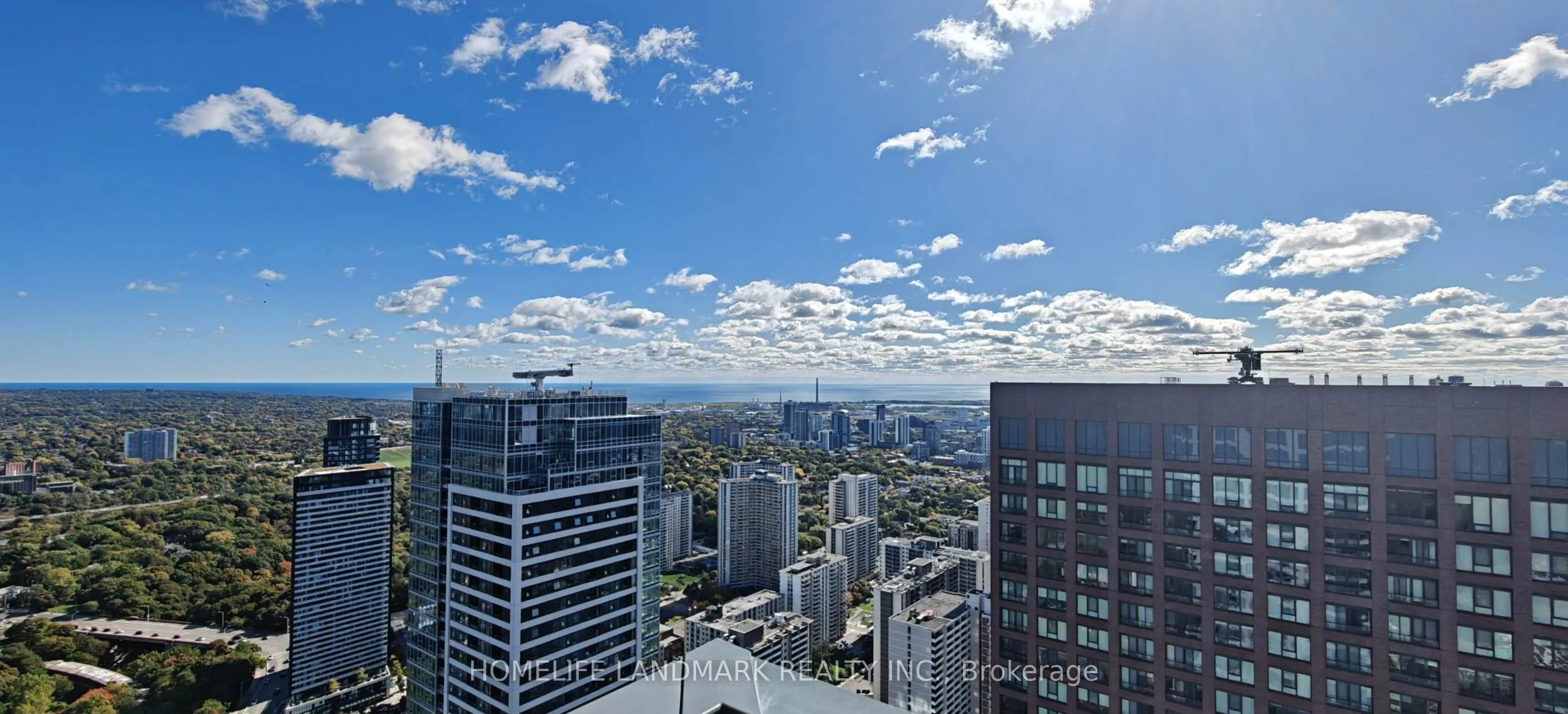 395 Bloor Street S, #5401