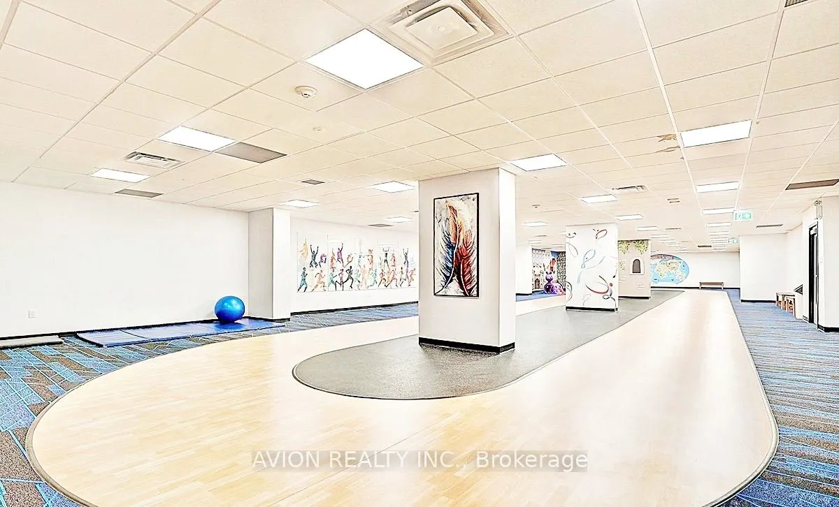 45 Carlton Street, ##1917