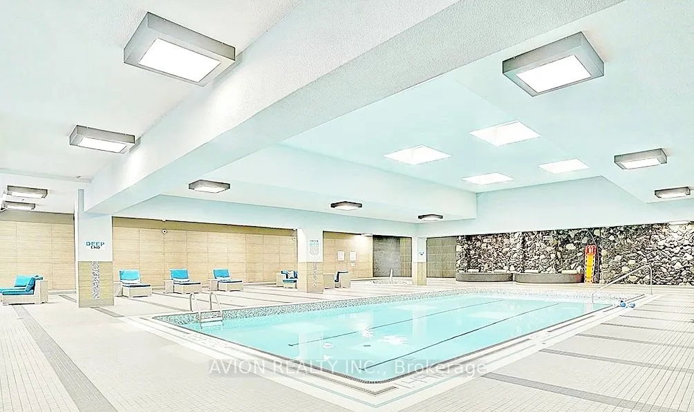 45 Carlton Street, ##1917