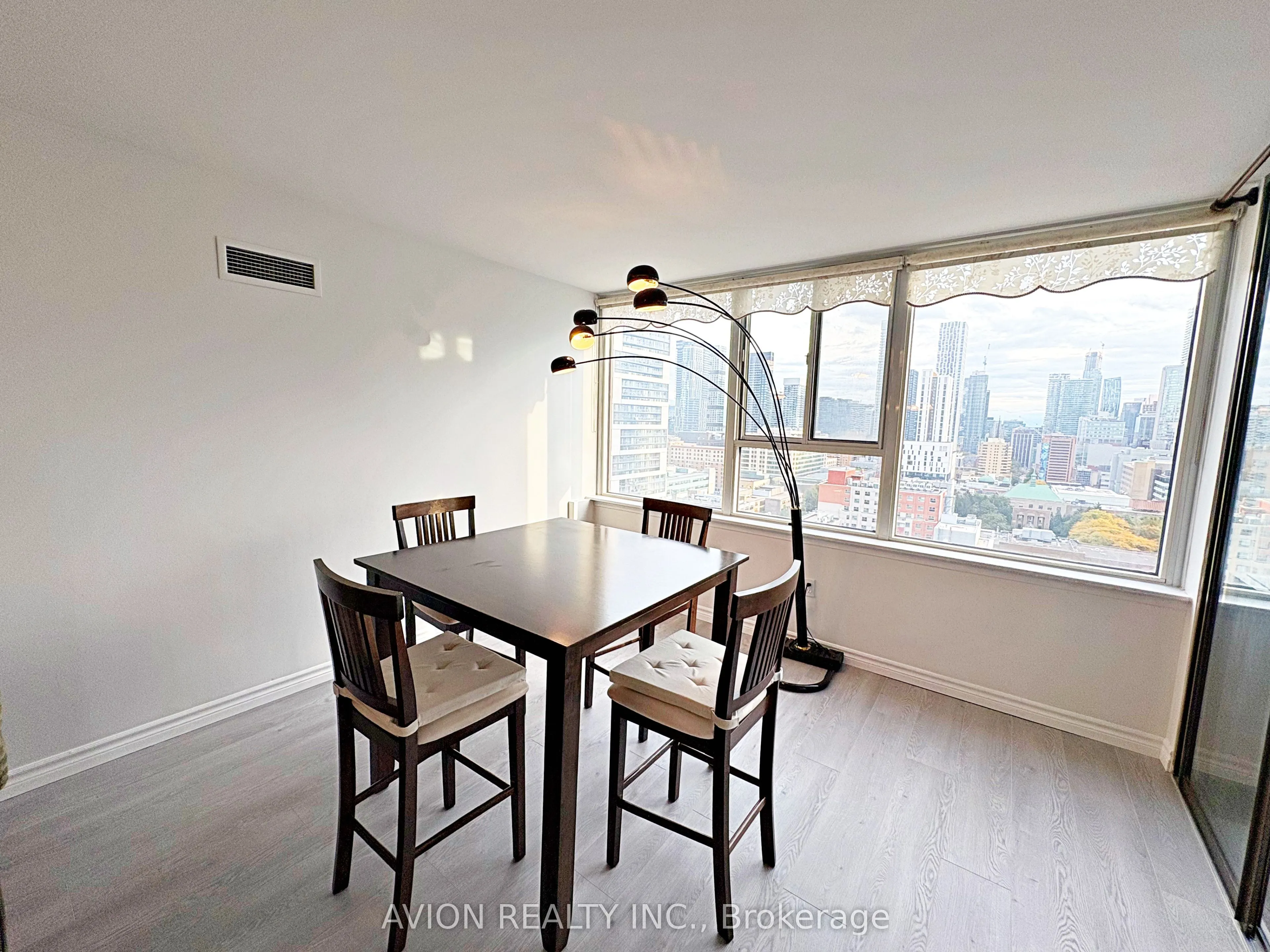 45 Carlton Street, ##1917