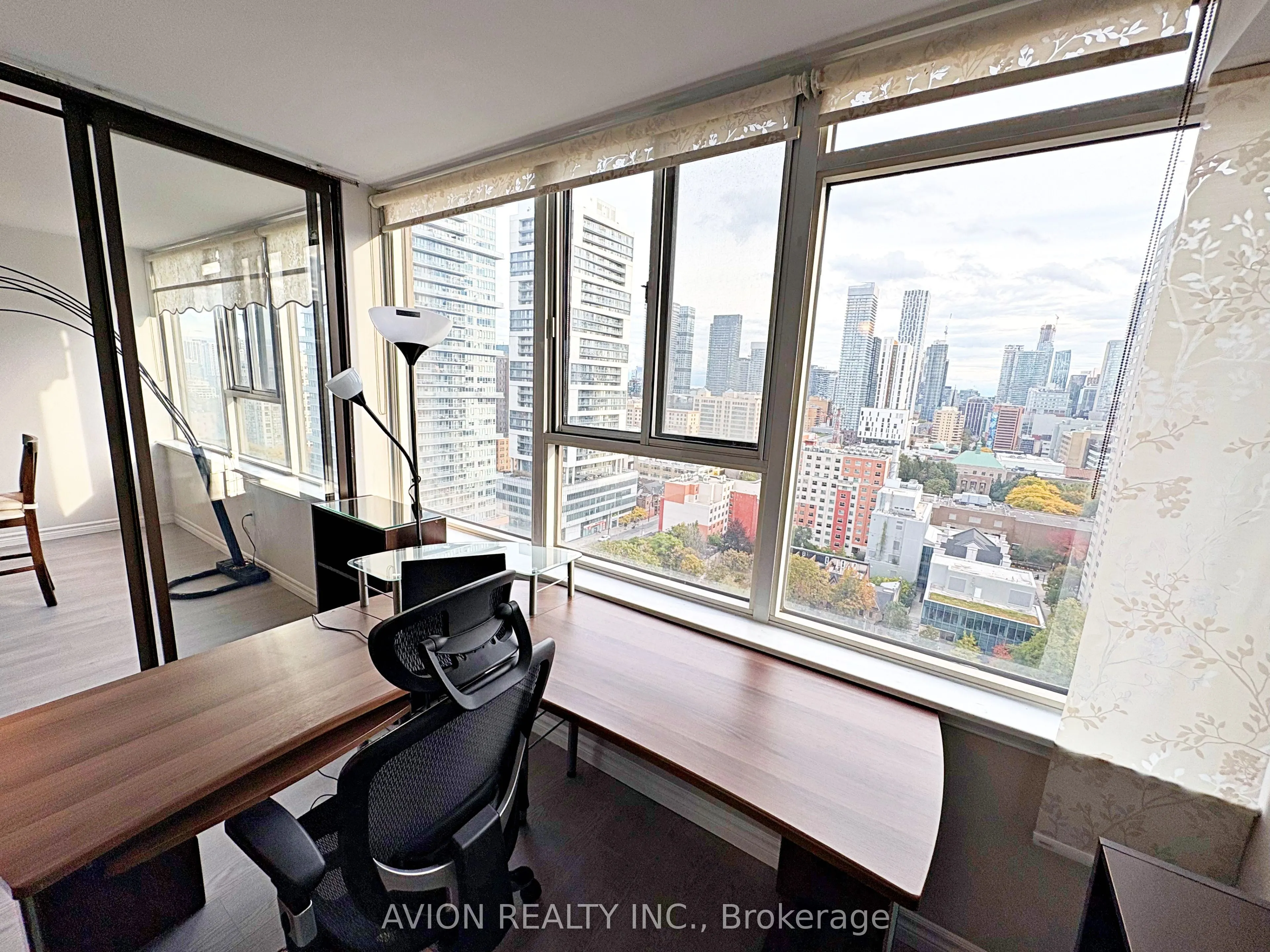 45 Carlton Street, ##1917