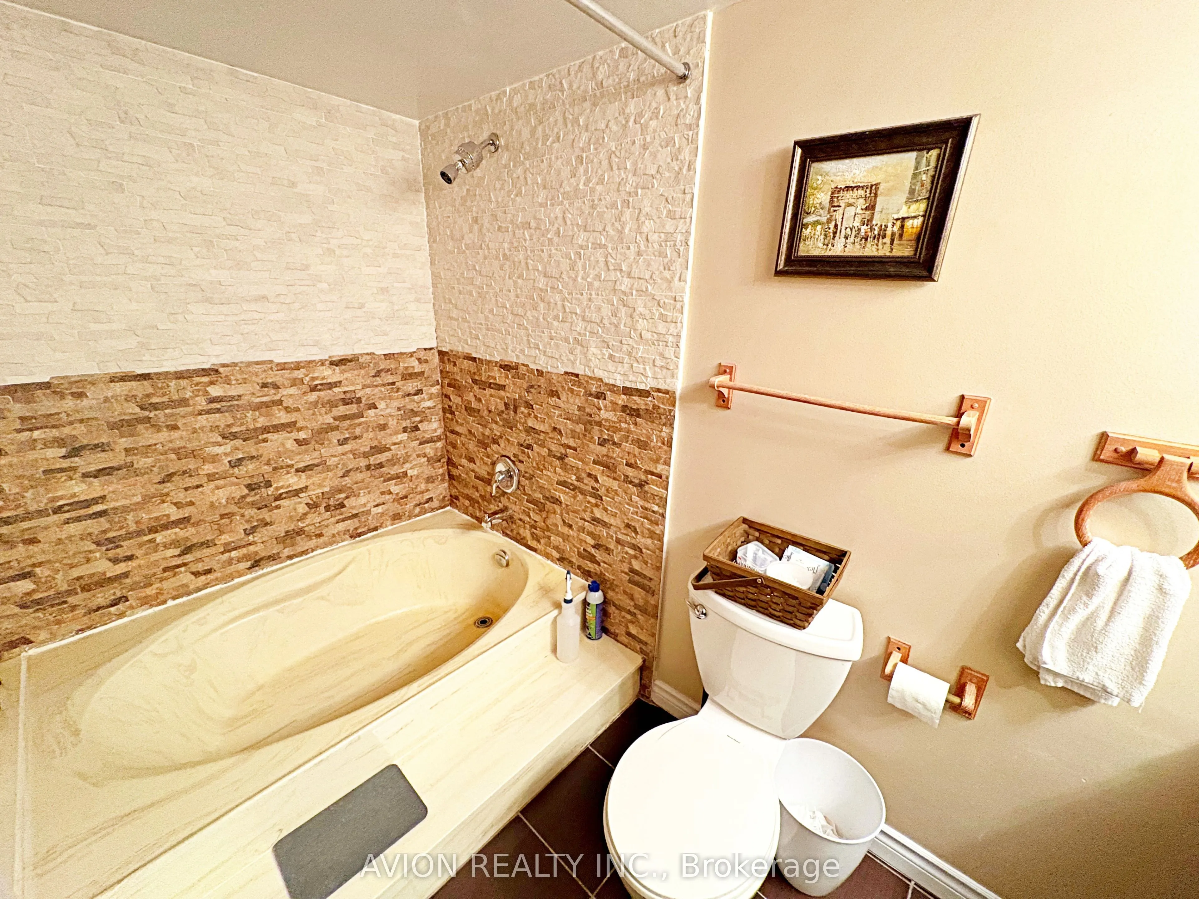 45 Carlton Street, ##1917