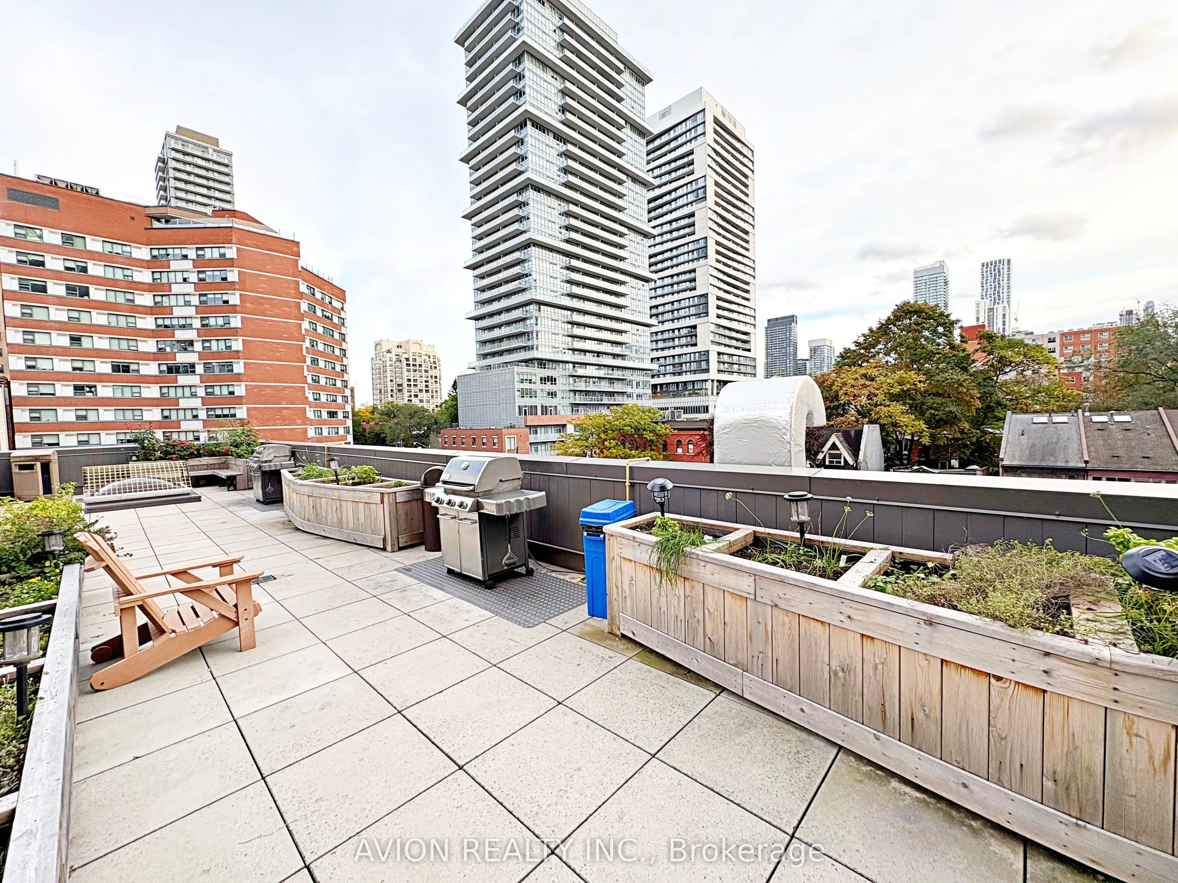 45 Carlton Street, ##1917