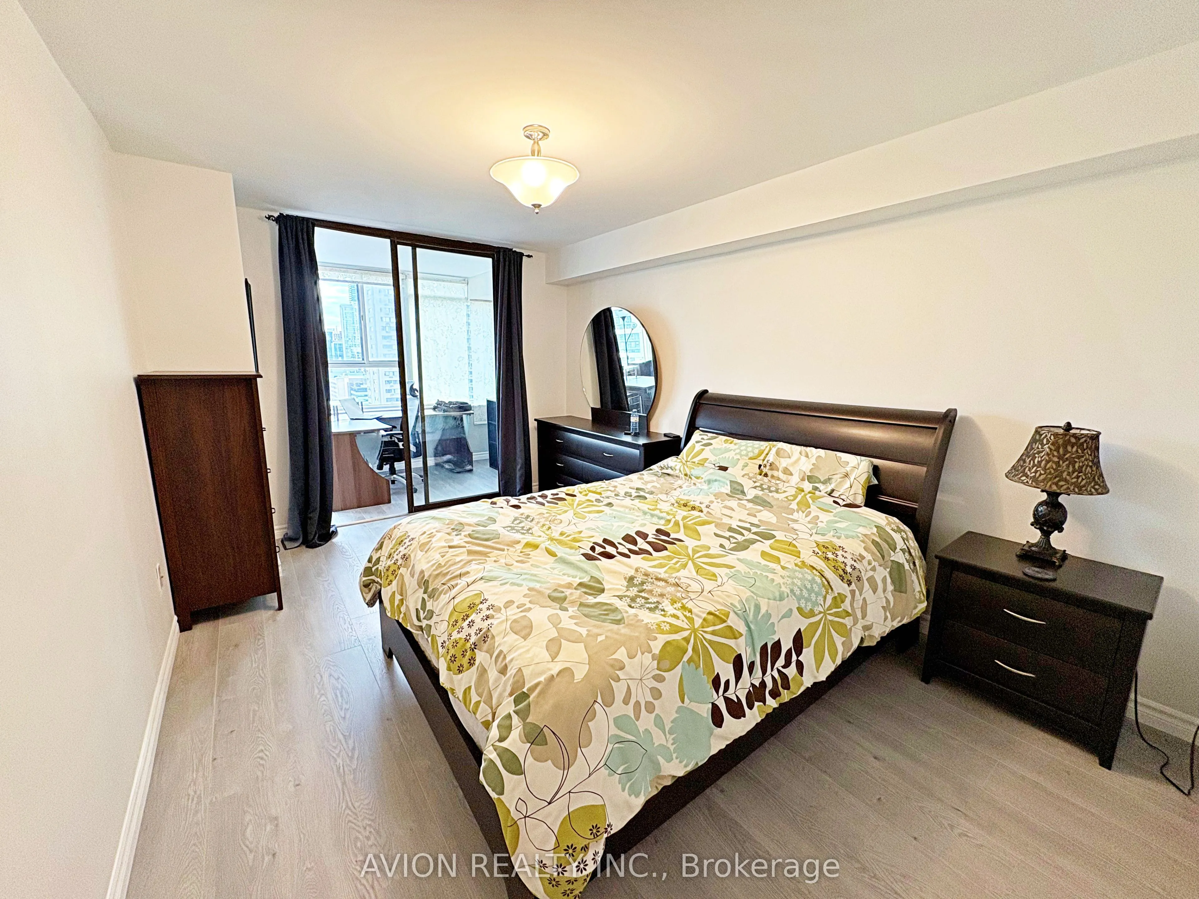 45 Carlton Street, ##1917