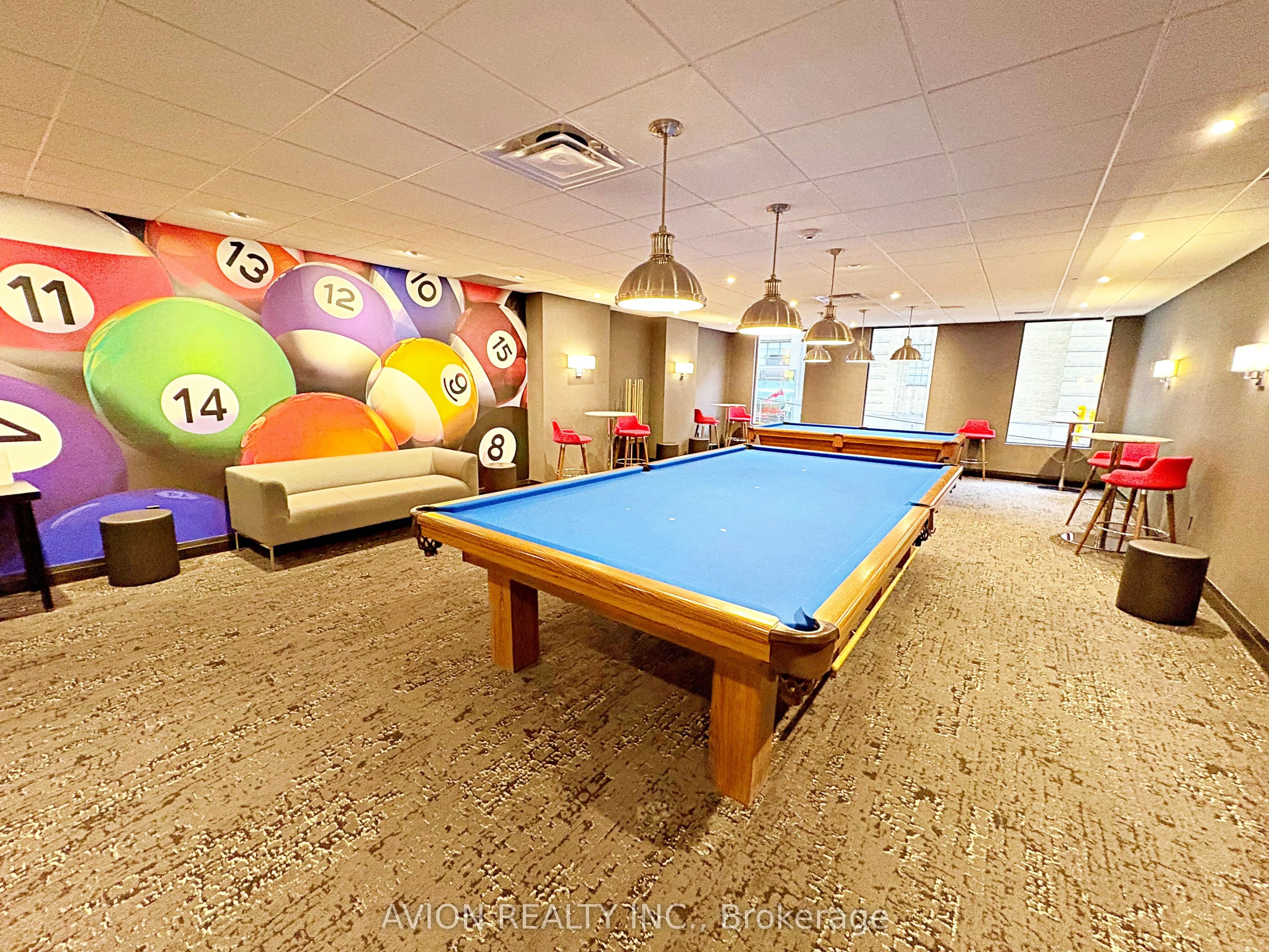 45 Carlton Street, ##1917