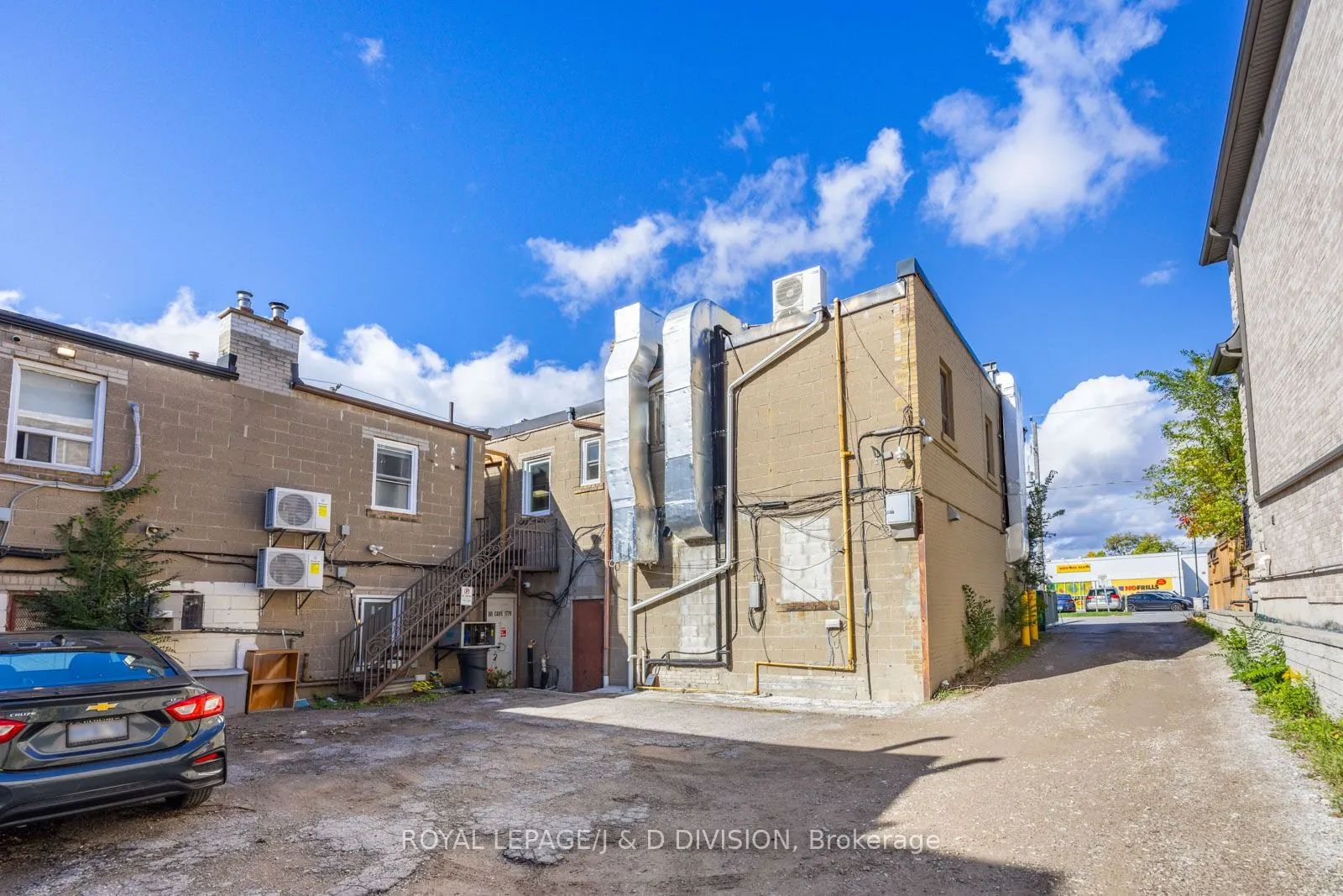 351 Melrose Avenue, #2