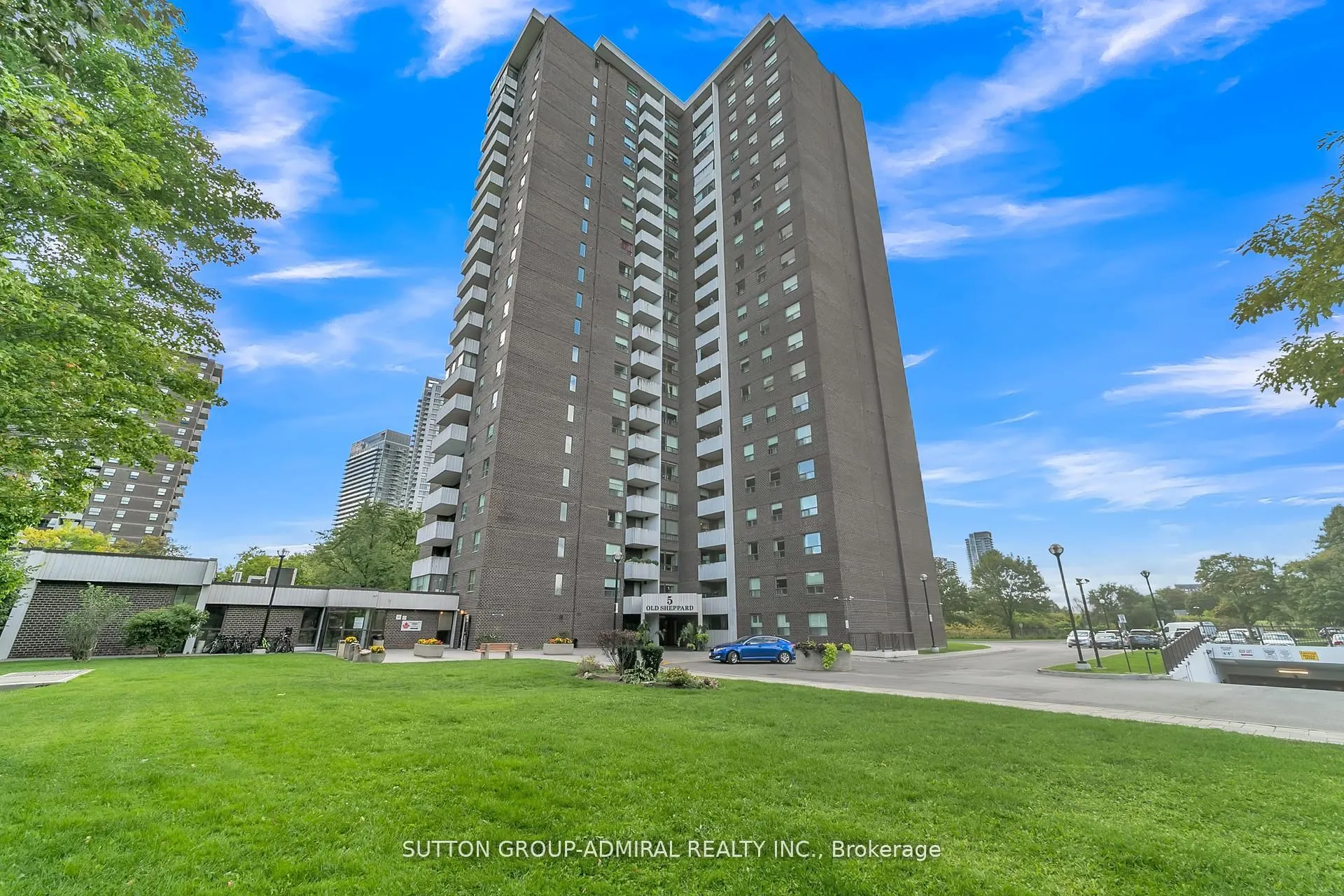5 Old Sheppard Avenue, #808