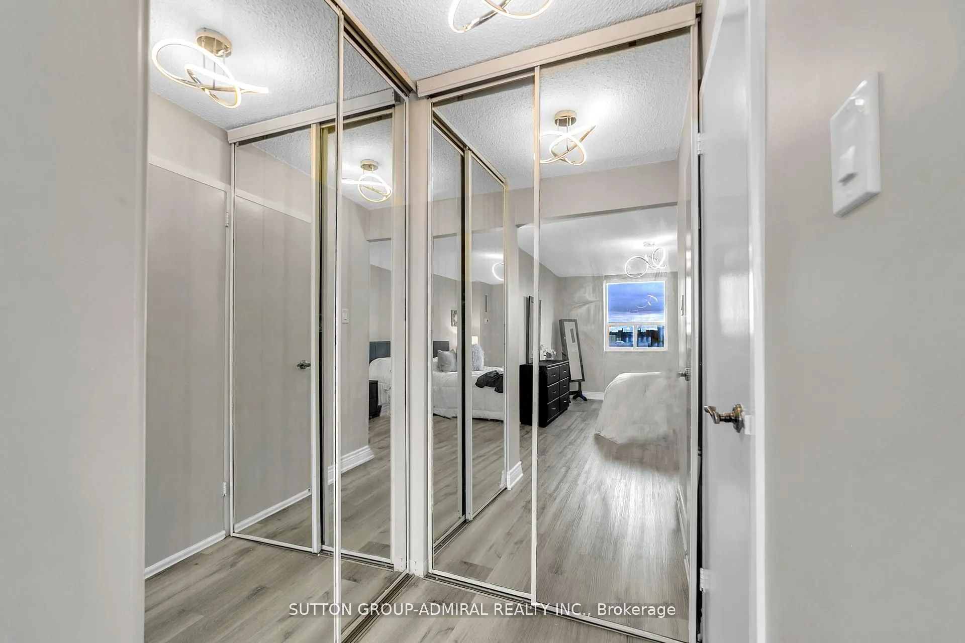 5 Old Sheppard Avenue, #808