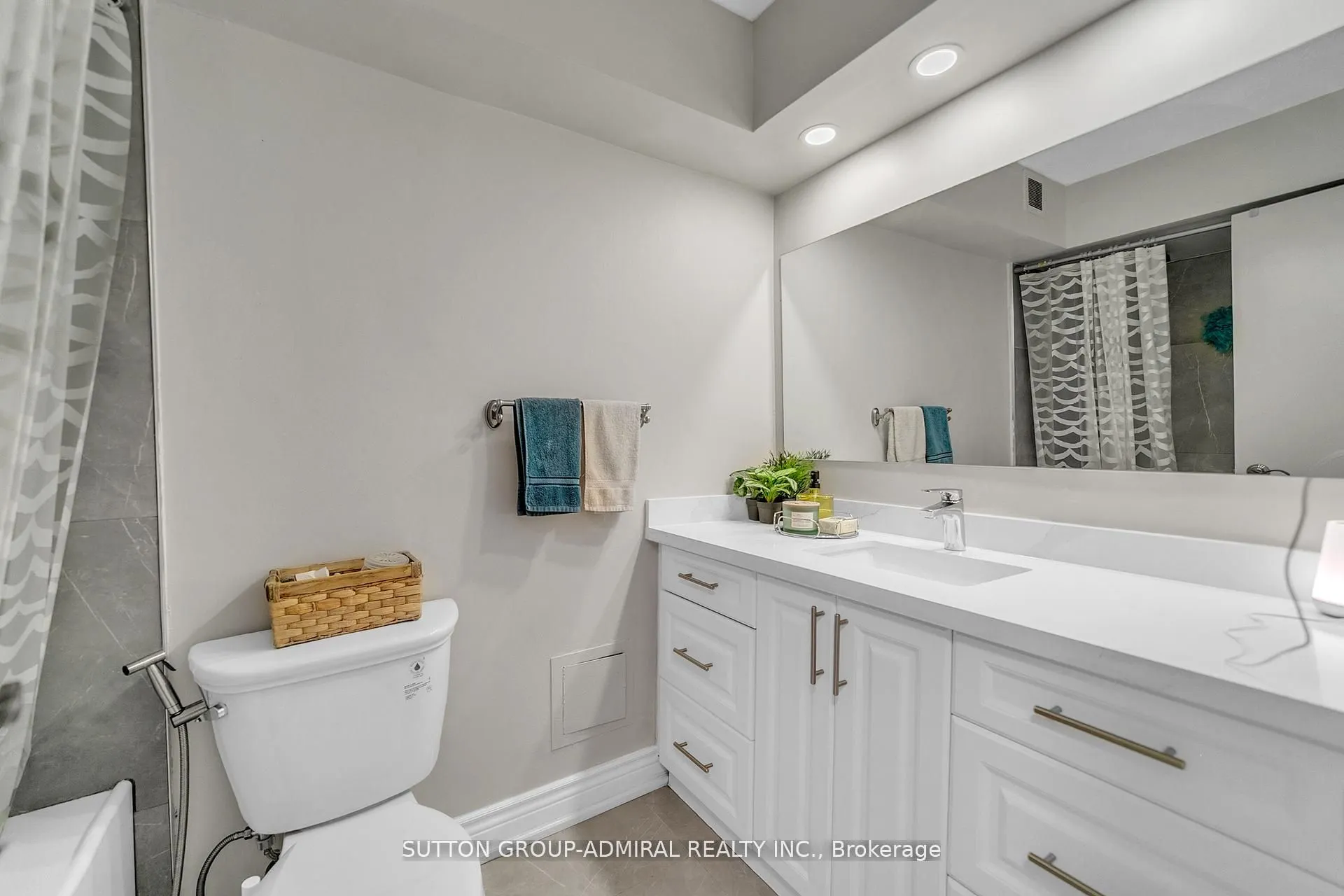 5 Old Sheppard Avenue, #808