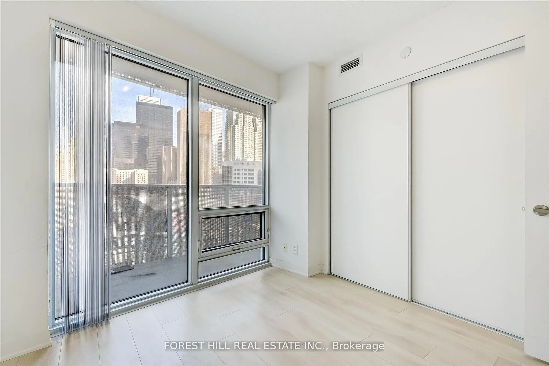 88 HARBOUR Street, #1004