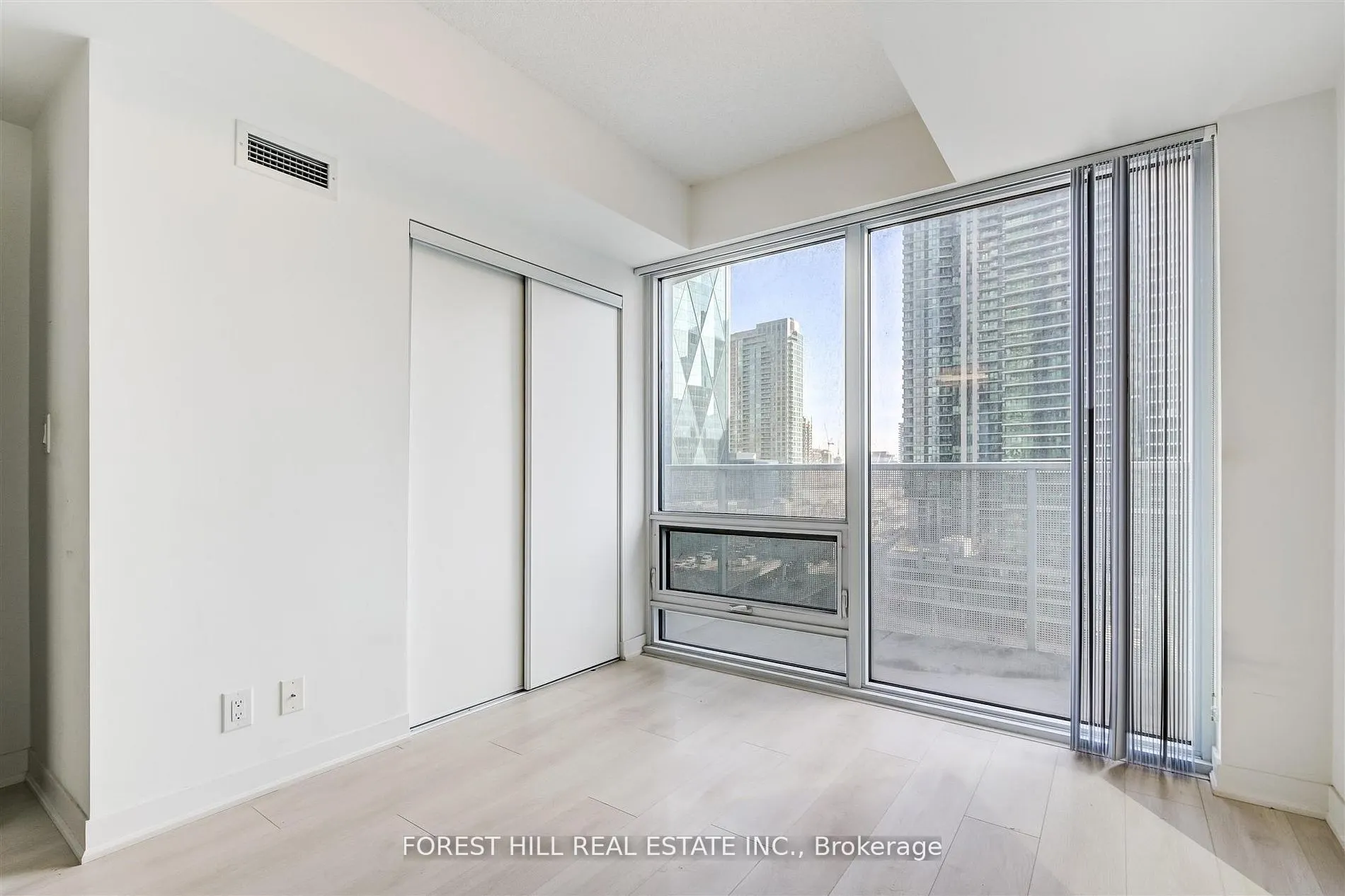 88 HARBOUR Street, #1004