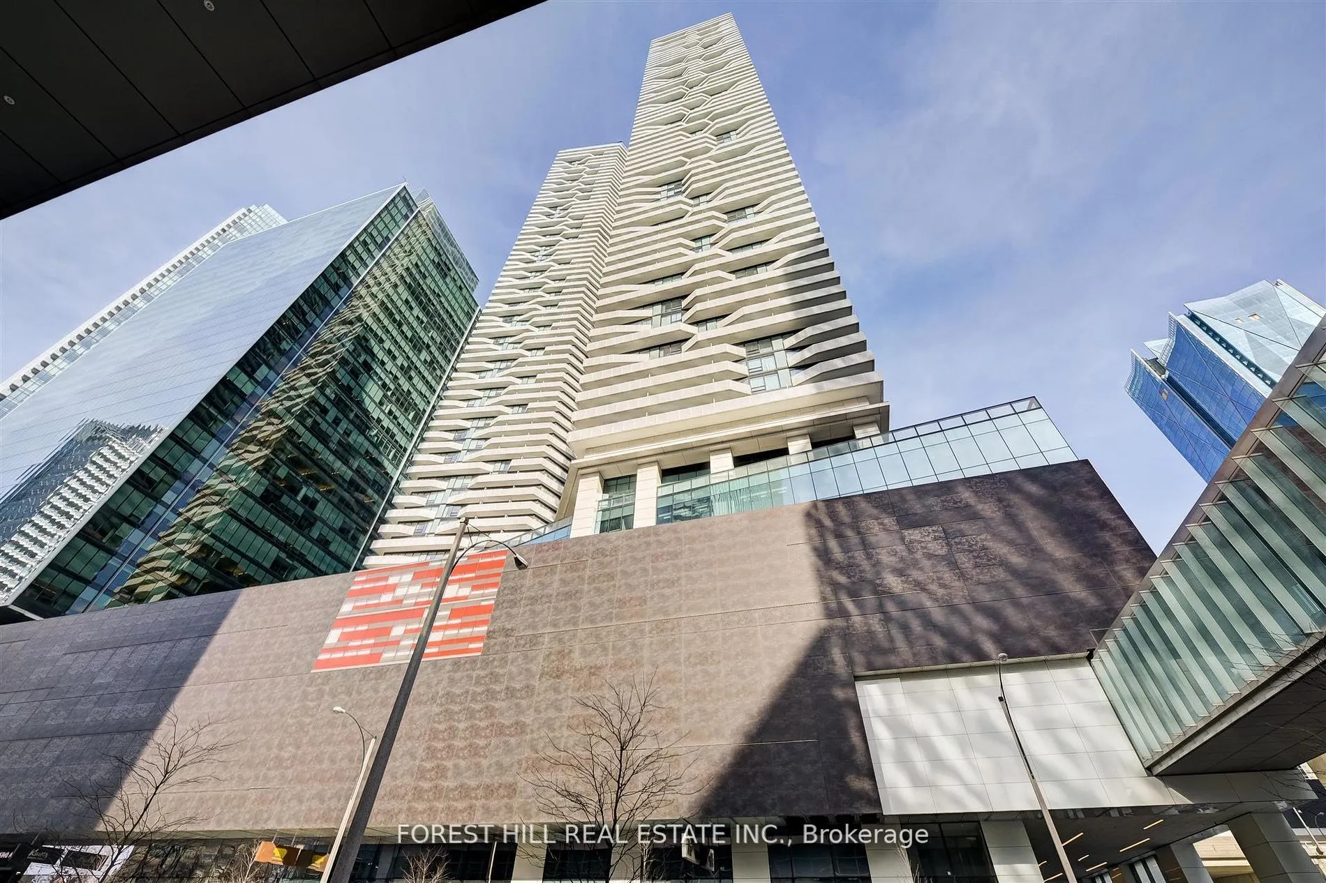 88 HARBOUR Street, #1004