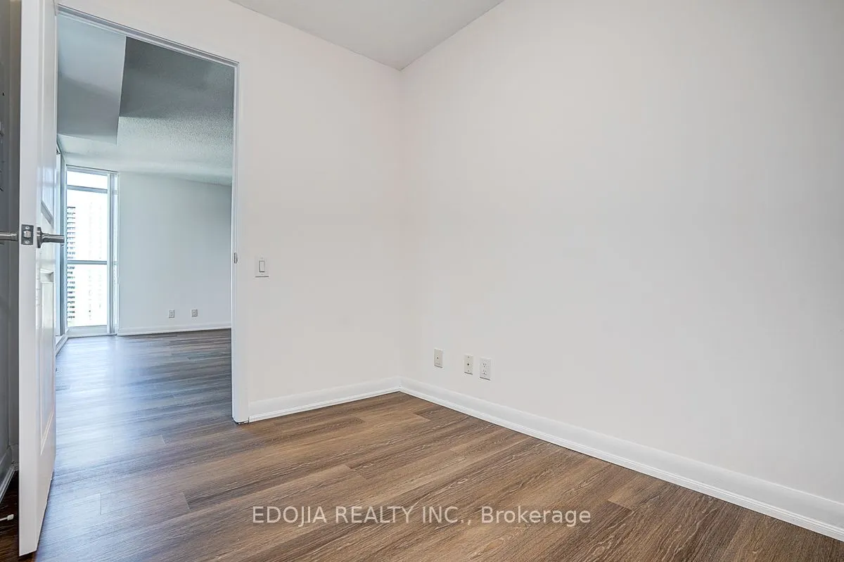 17 Anndale Drive, #1617