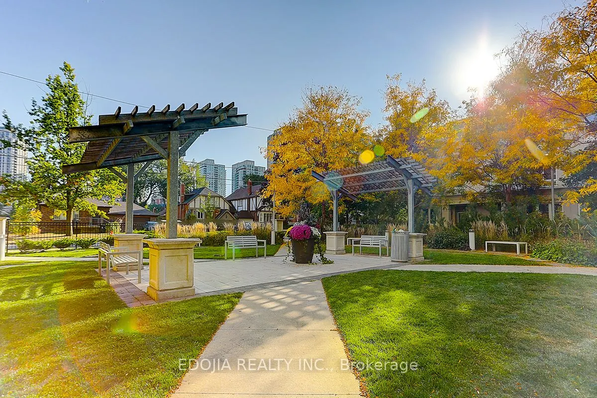 17 Anndale Drive, #1617